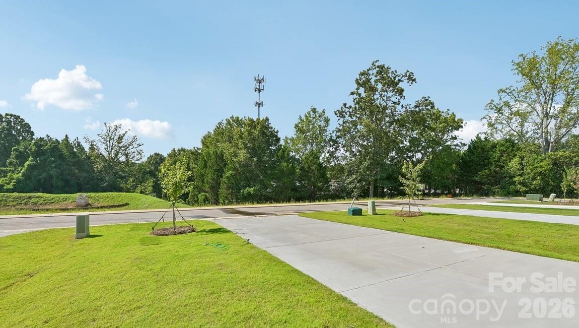 9315 Carver Avenue — Huntersville