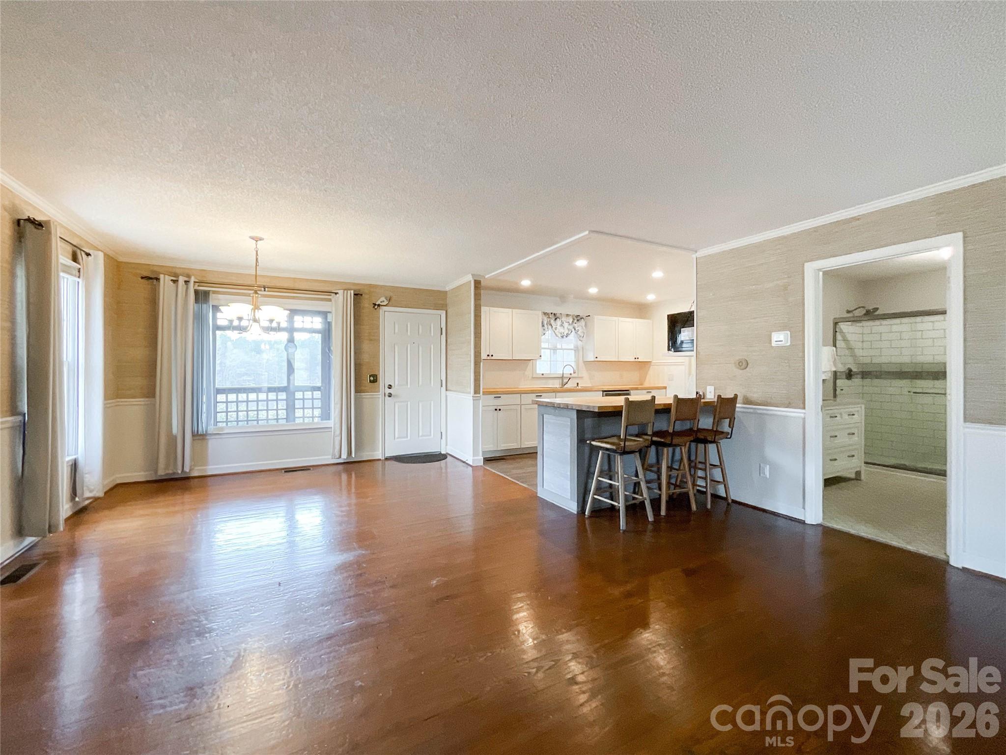 819 Triple Creek Road — Mount Croghan