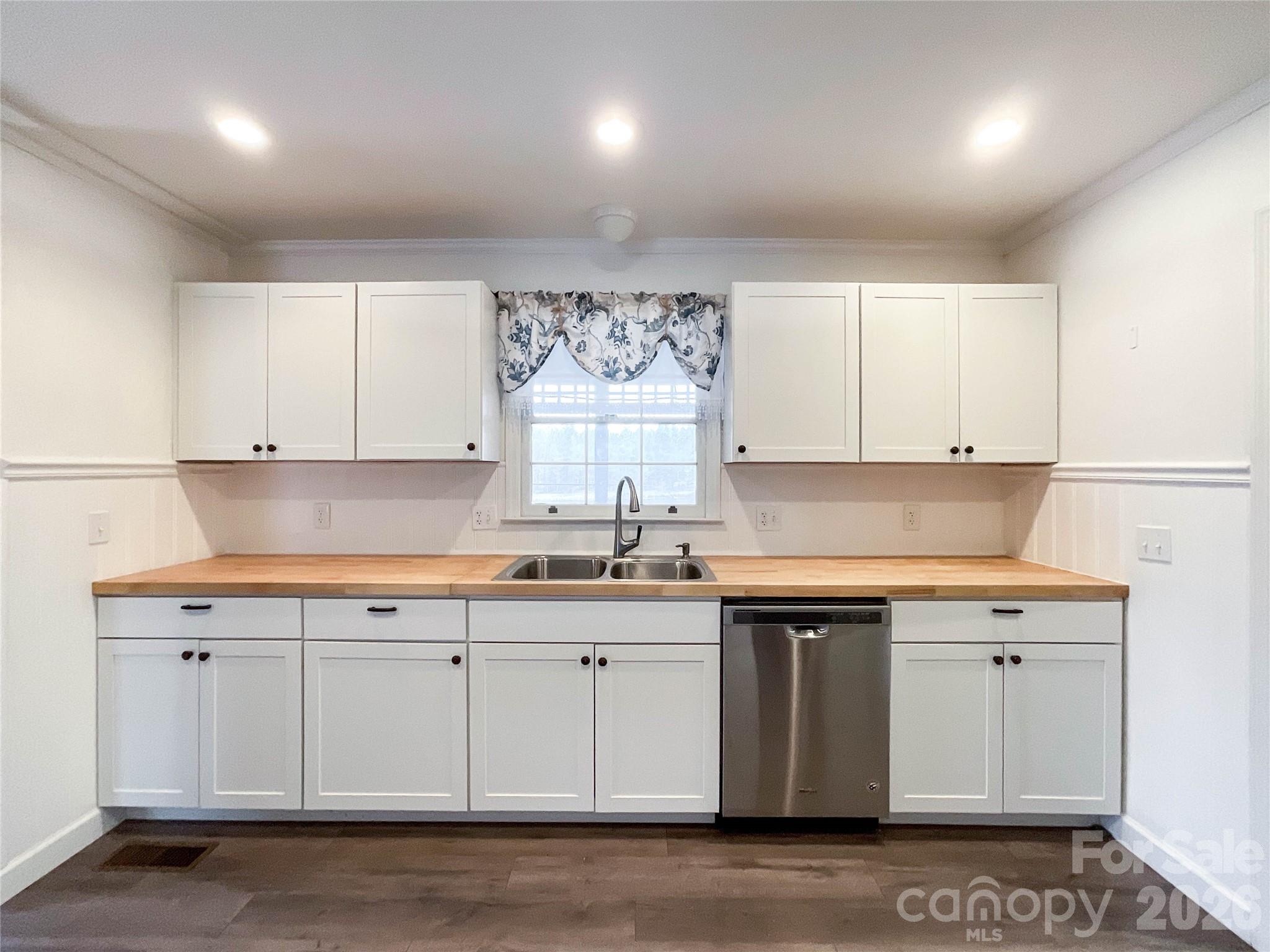 819 Triple Creek Road — Mount Croghan