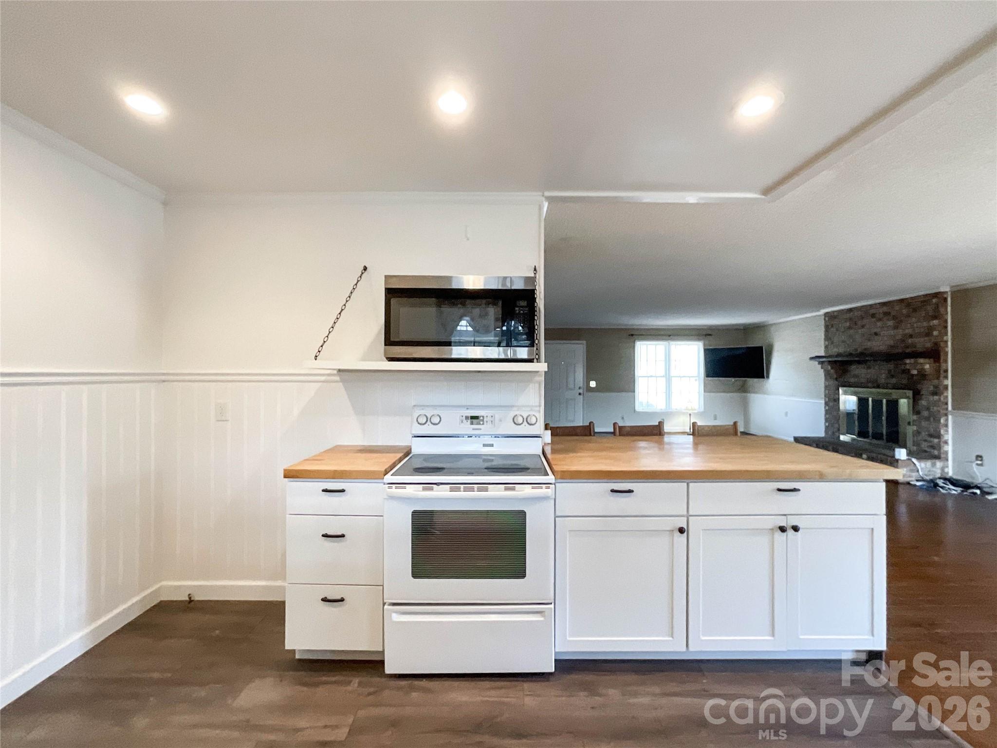 819 Triple Creek Road — Mount Croghan