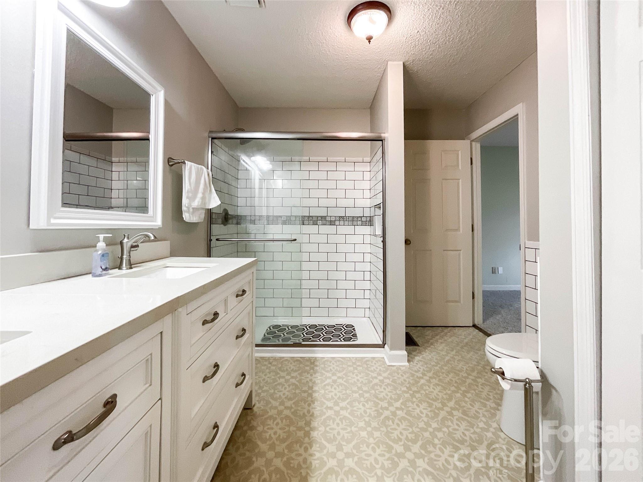 819 Triple Creek Road — Mount Croghan