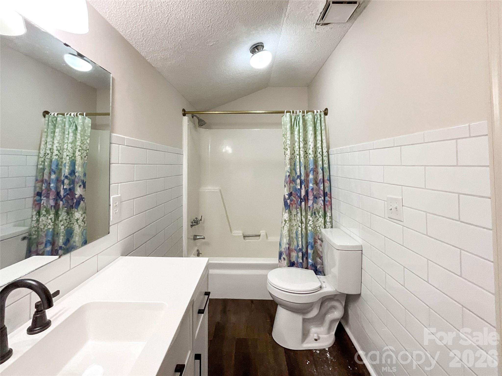 819 Triple Creek Road — Mount Croghan