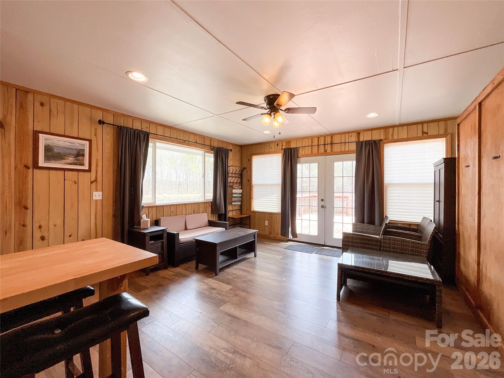 819 Triple Creek Road — Mount Croghan