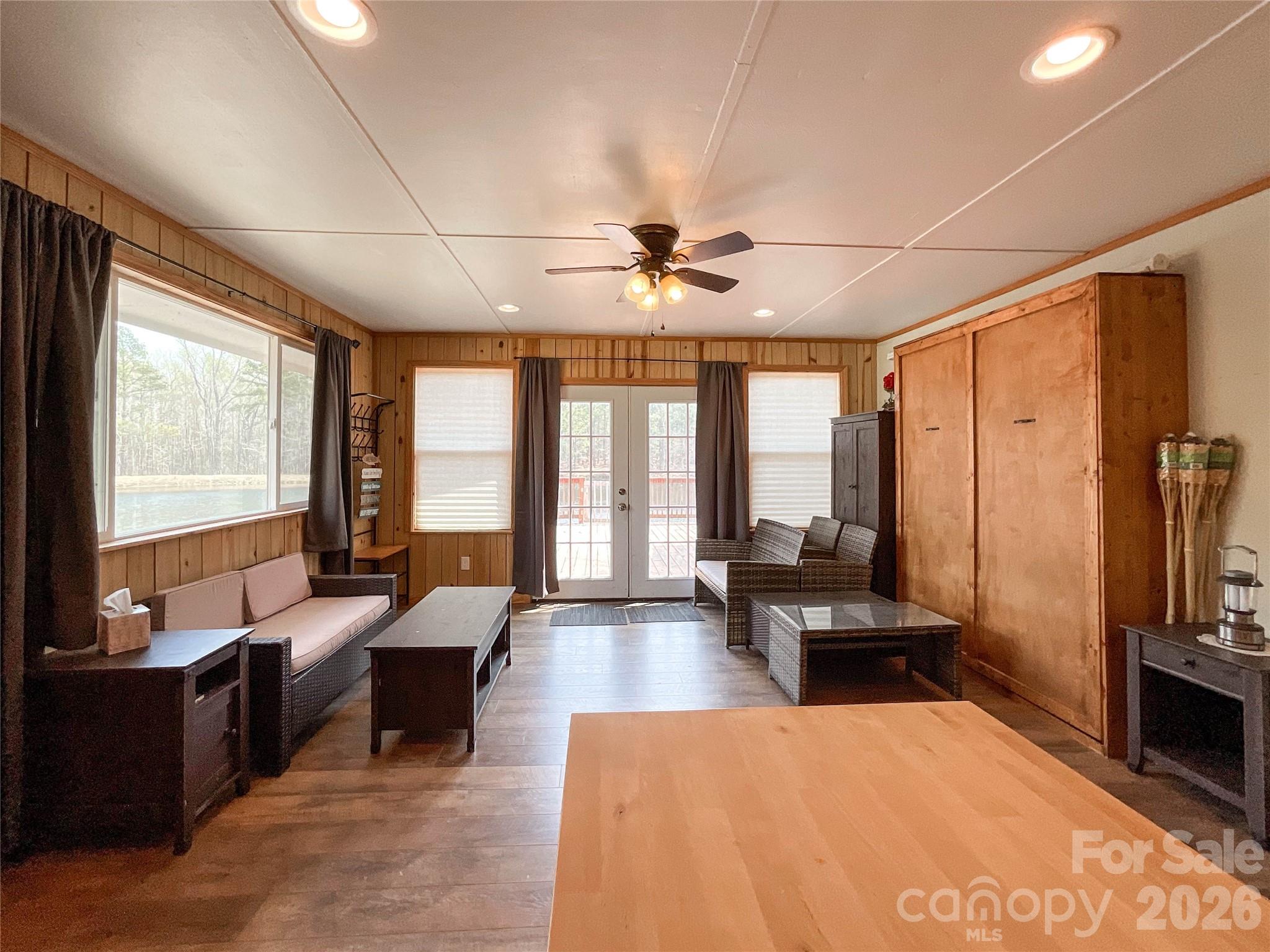819 Triple Creek Road — Mount Croghan