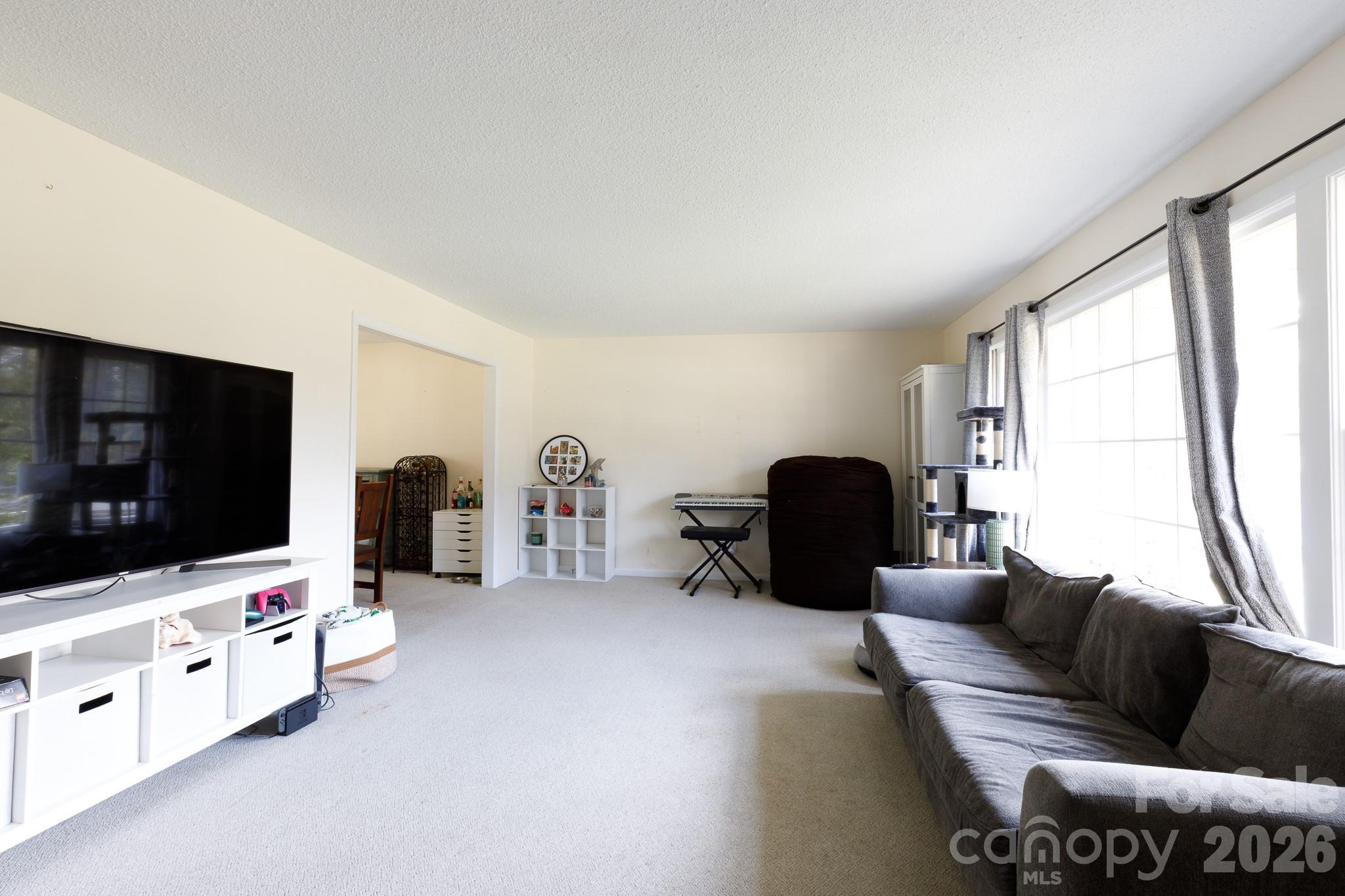 300 Carlisle Avenue — Winnsboro