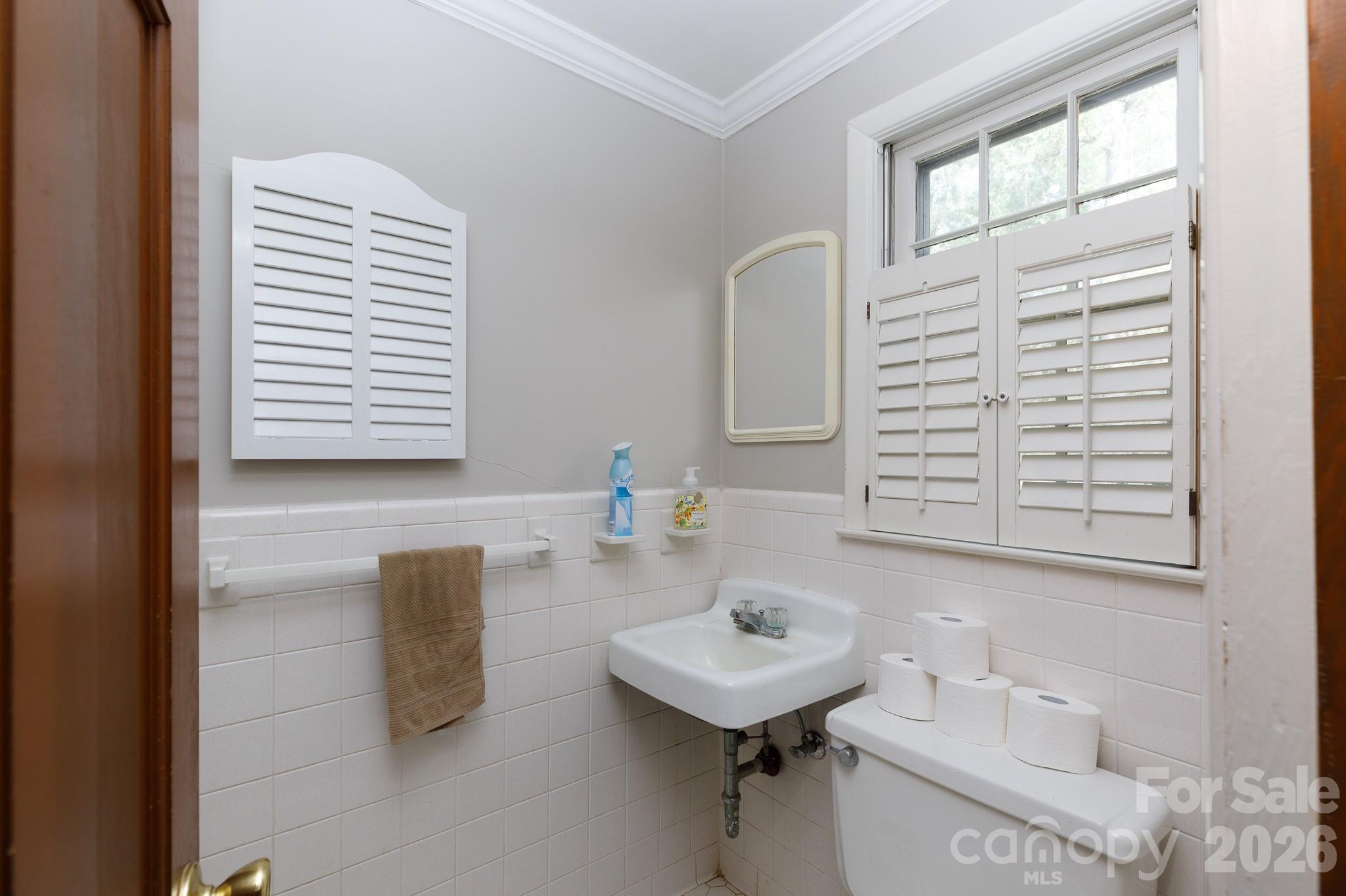 300 Carlisle Avenue — Winnsboro