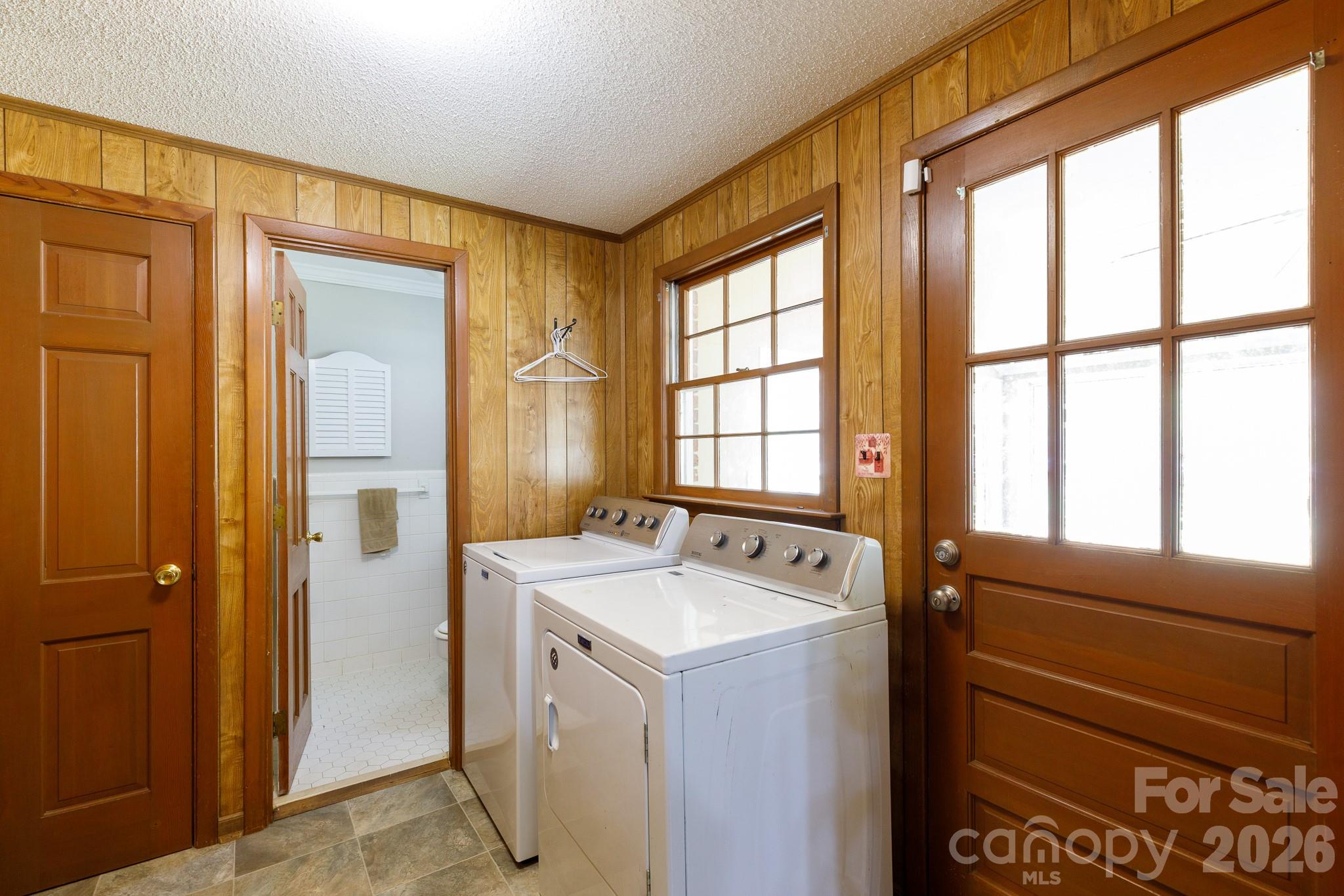 300 Carlisle Avenue — Winnsboro