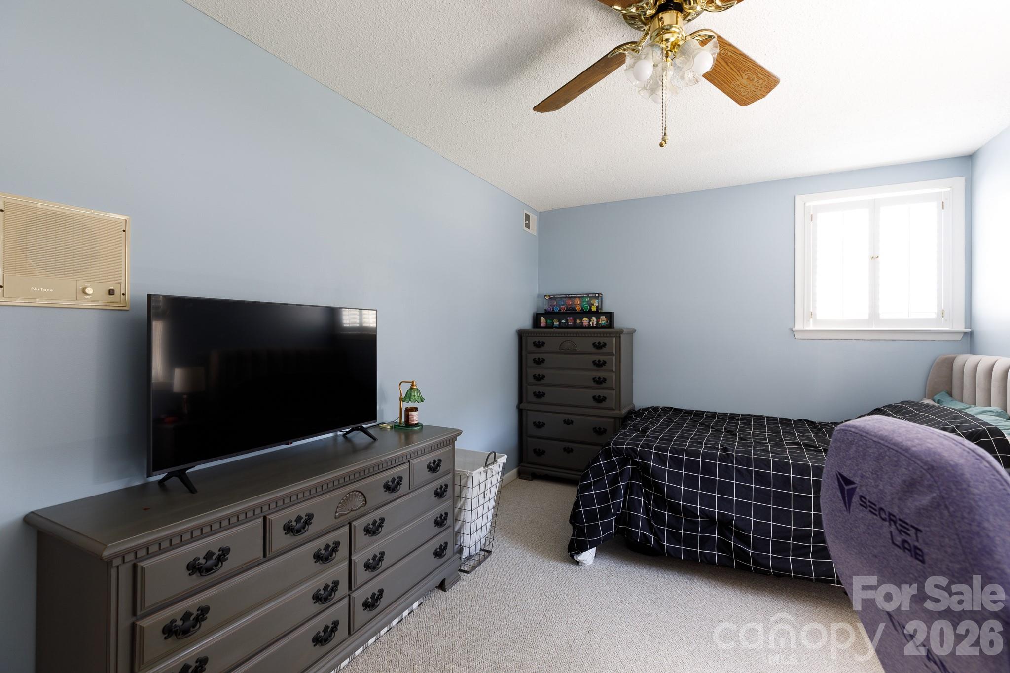 300 Carlisle Avenue — Winnsboro