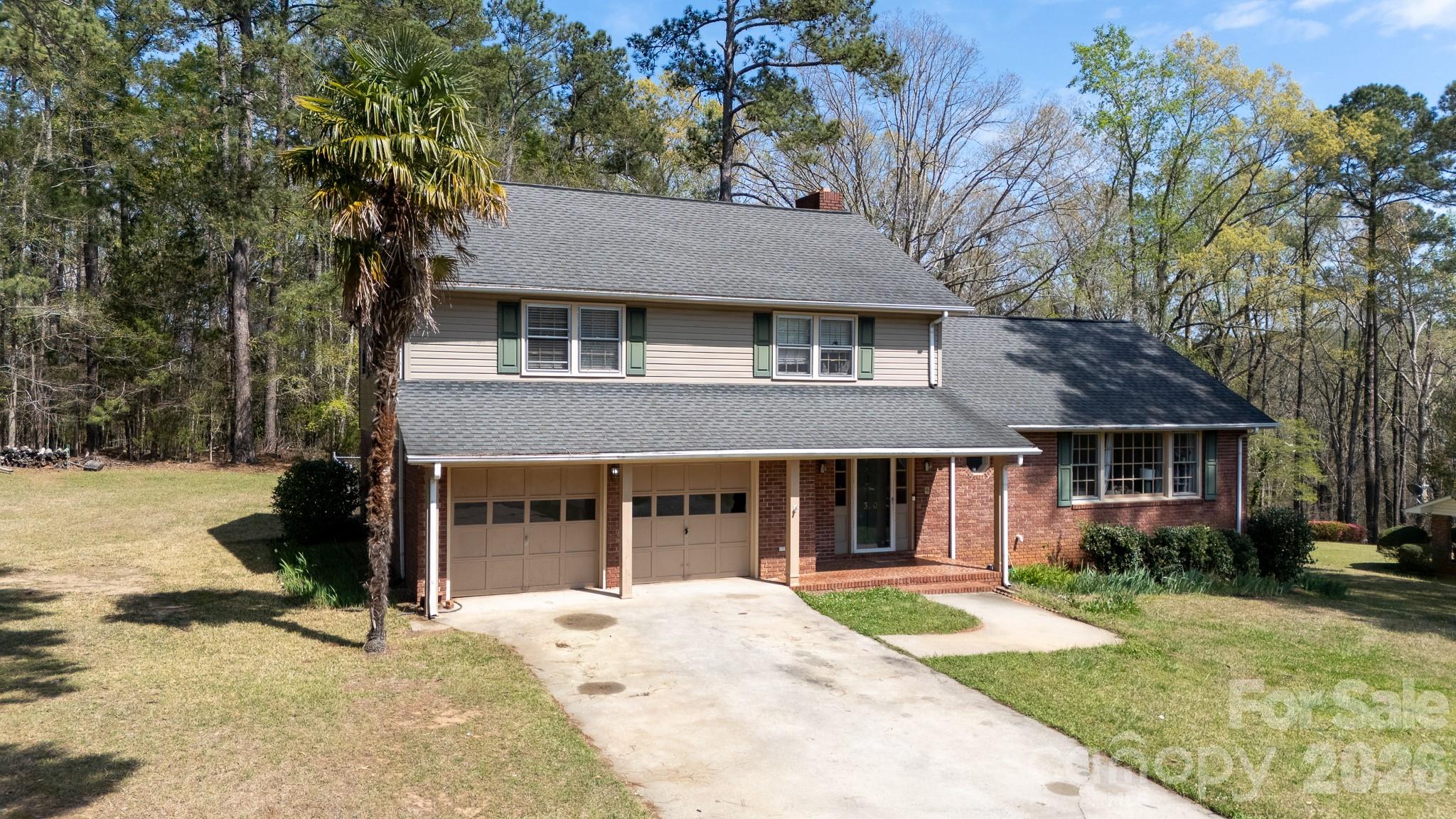 300 Carlisle Avenue — Winnsboro