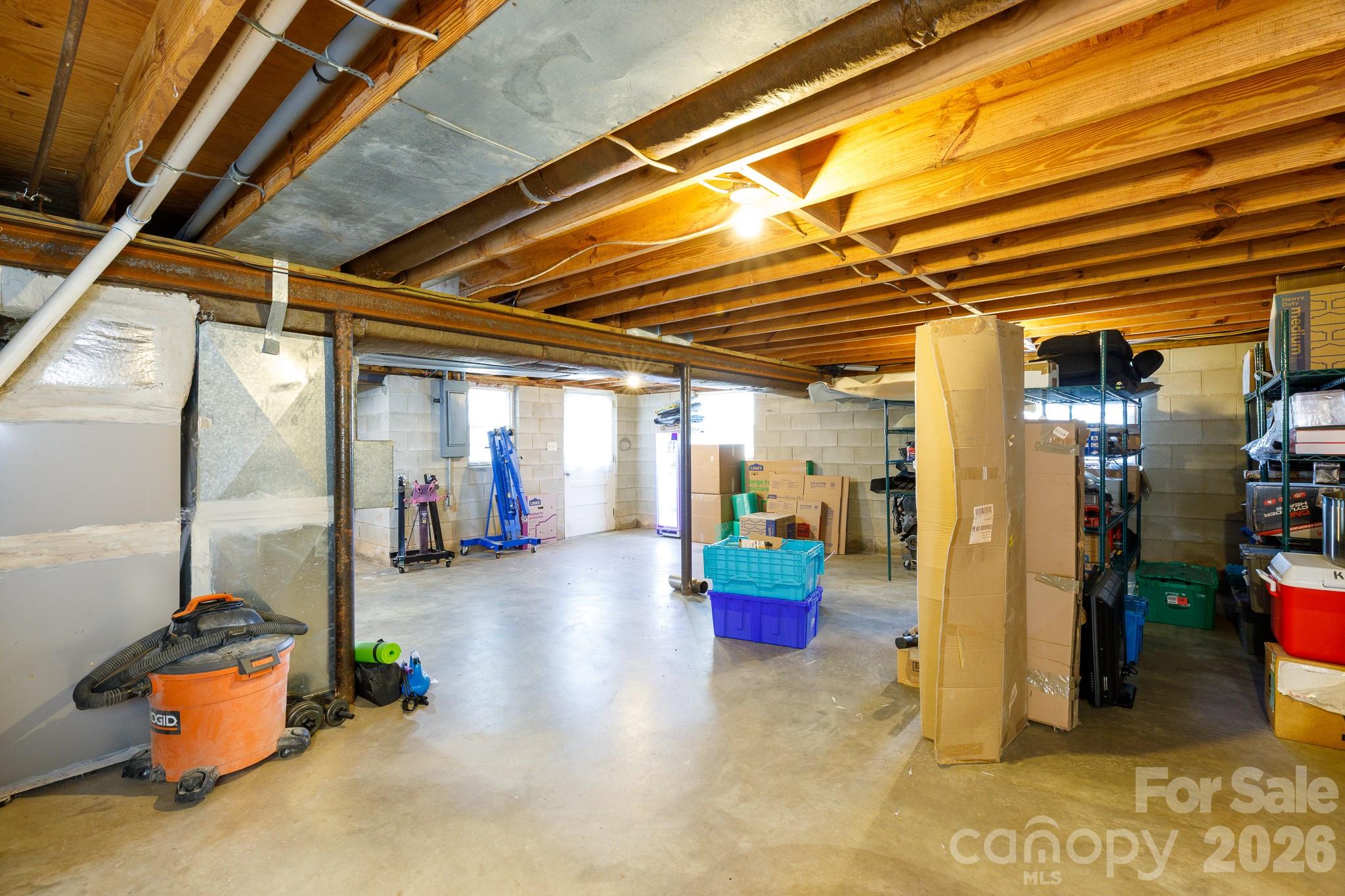 300 Carlisle Avenue — Winnsboro
