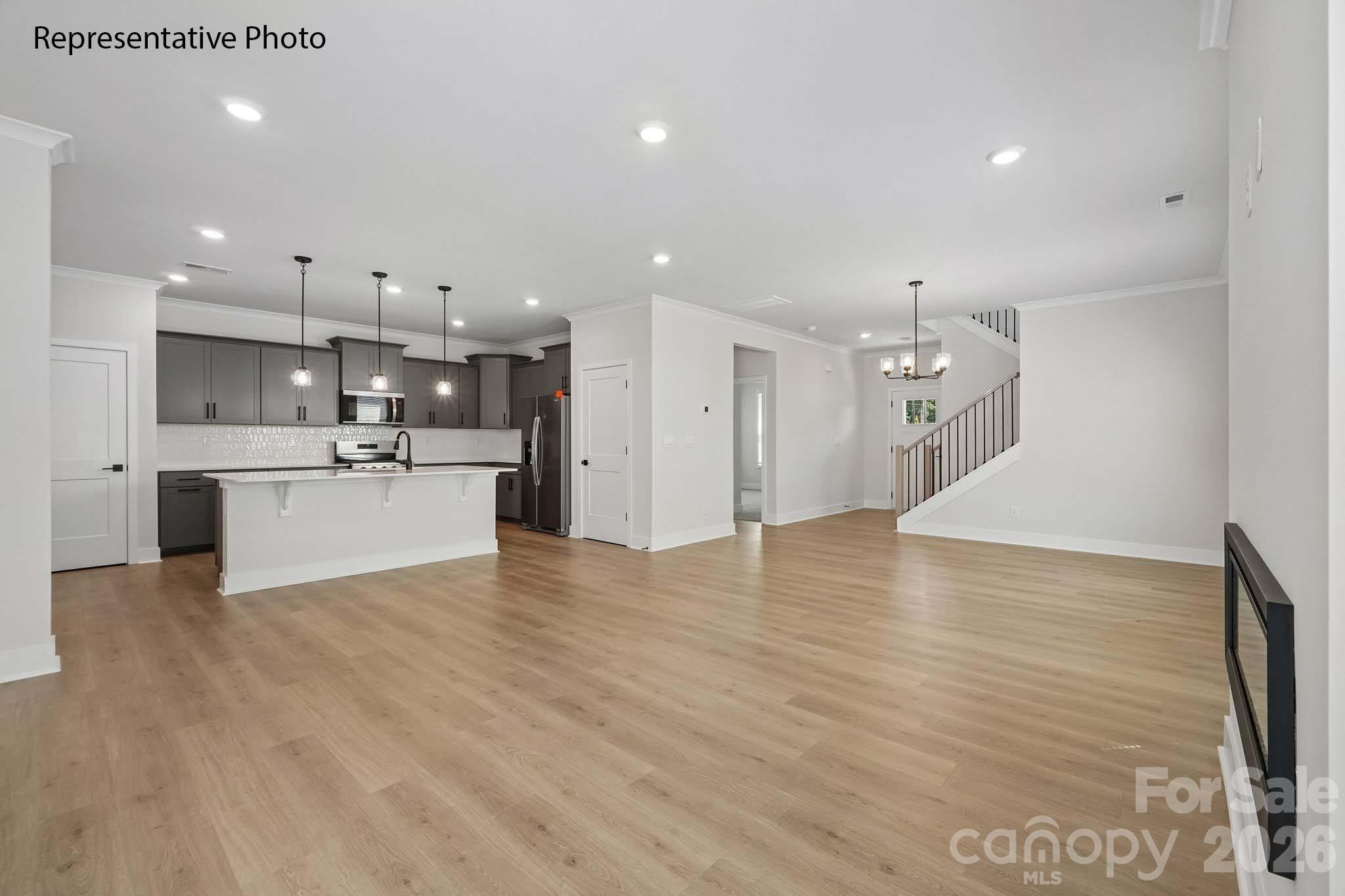 9319 Carver Avenue — Huntersville