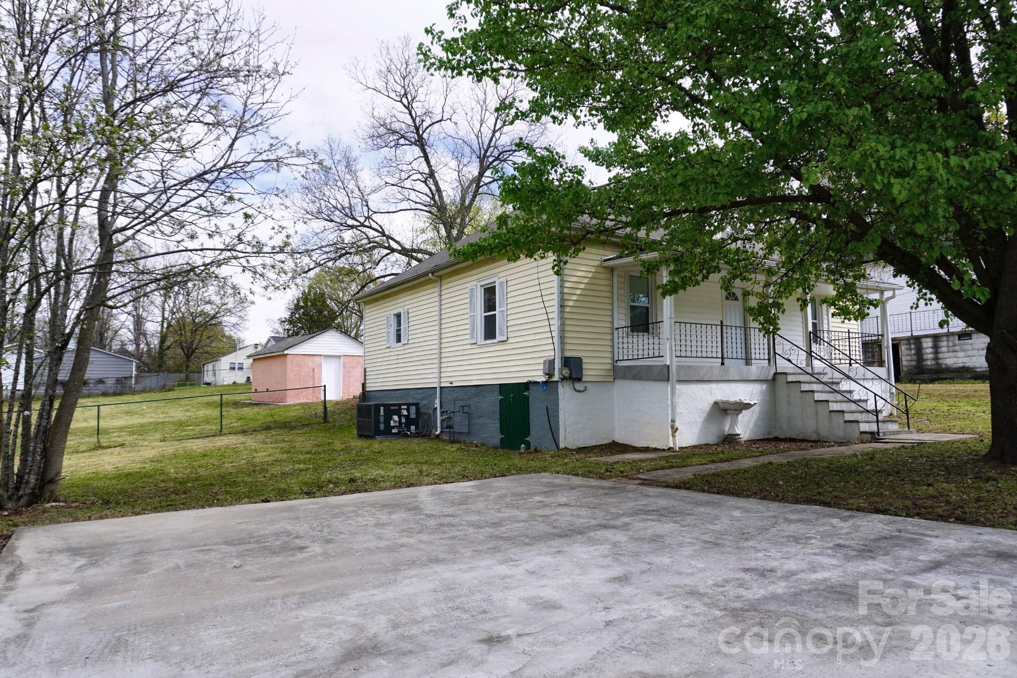 415 E Georgia Avenue — Bessemer City