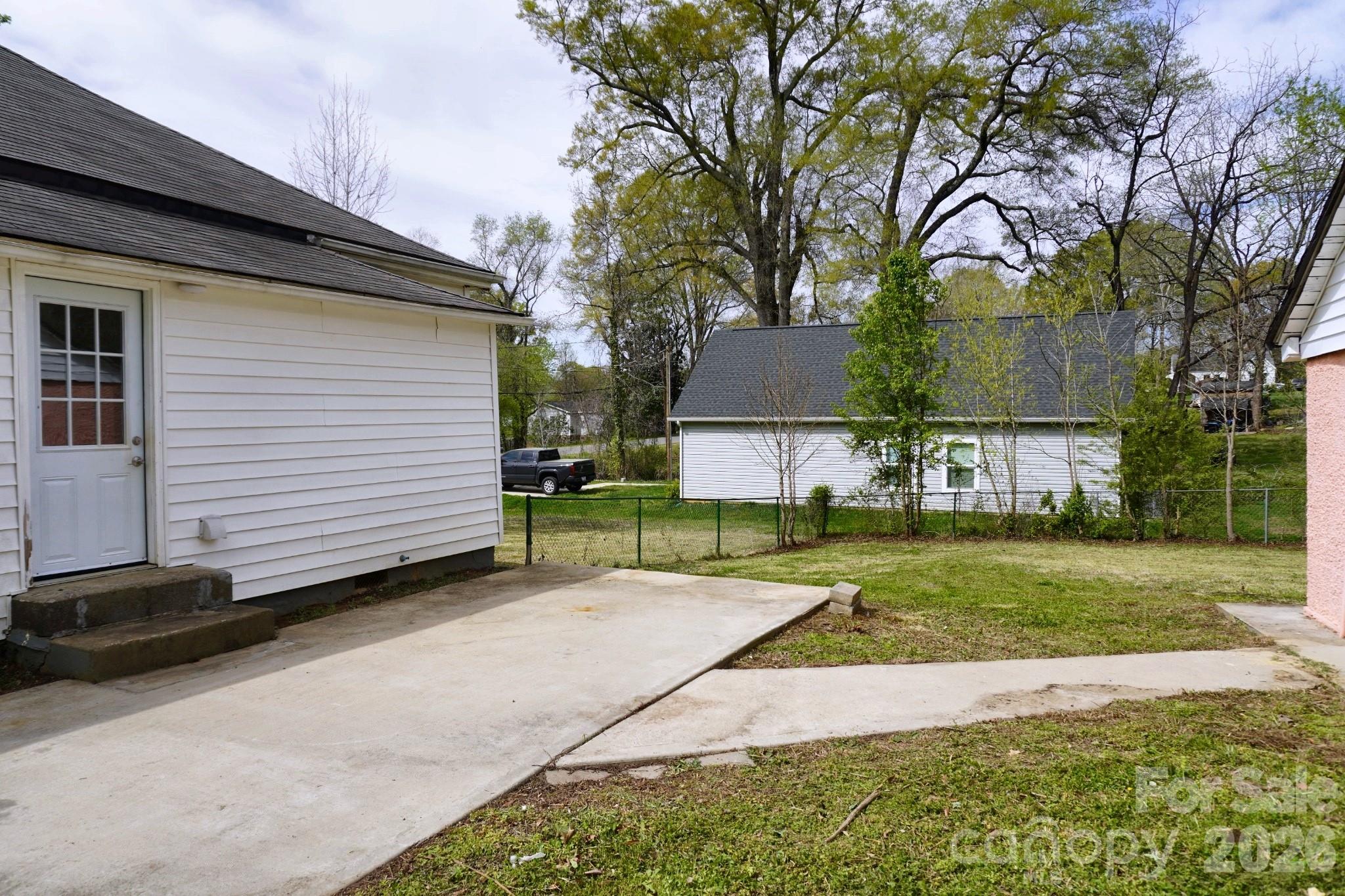 415 E Georgia Avenue — Bessemer City
