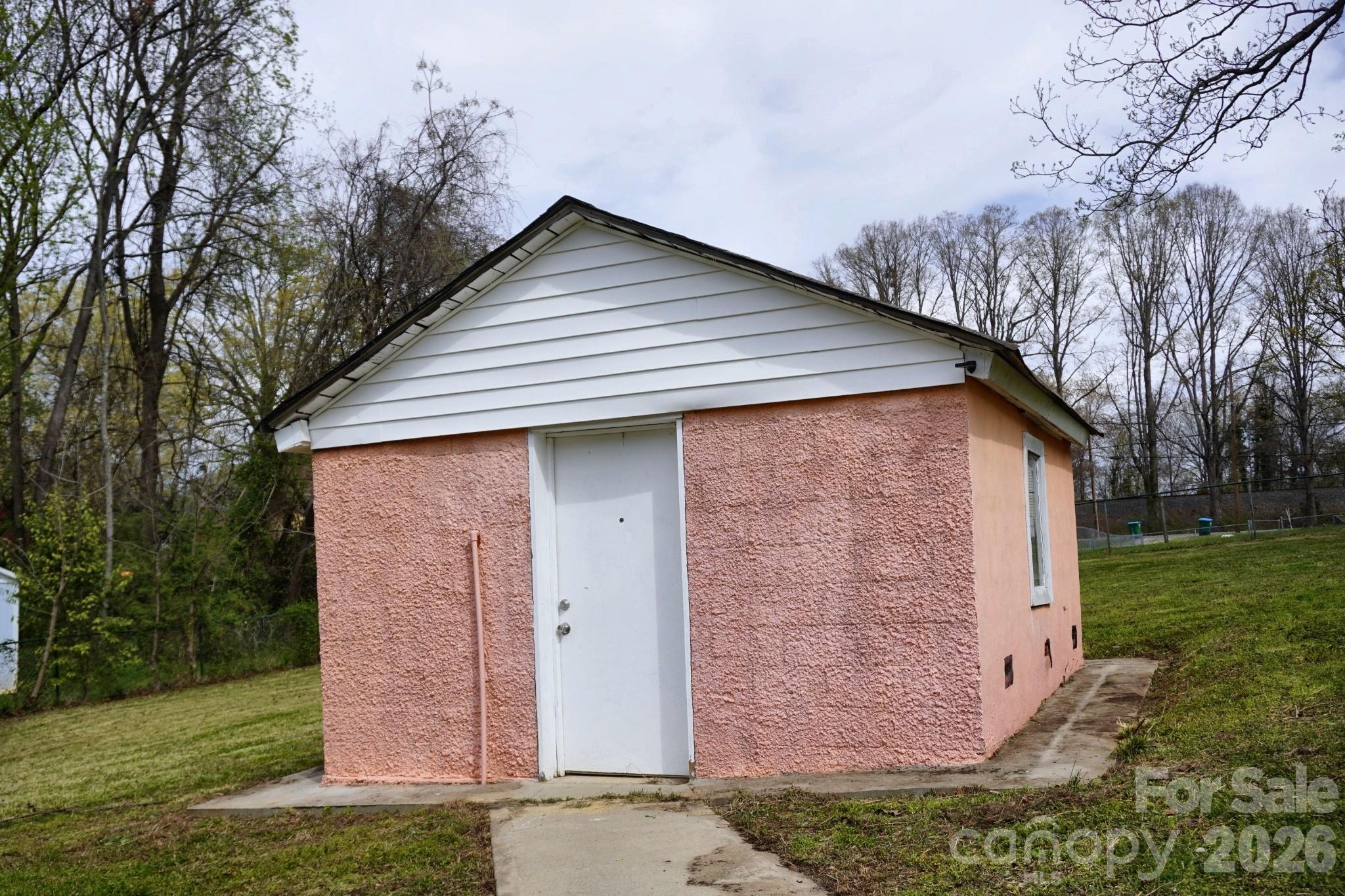 415 E Georgia Avenue — Bessemer City