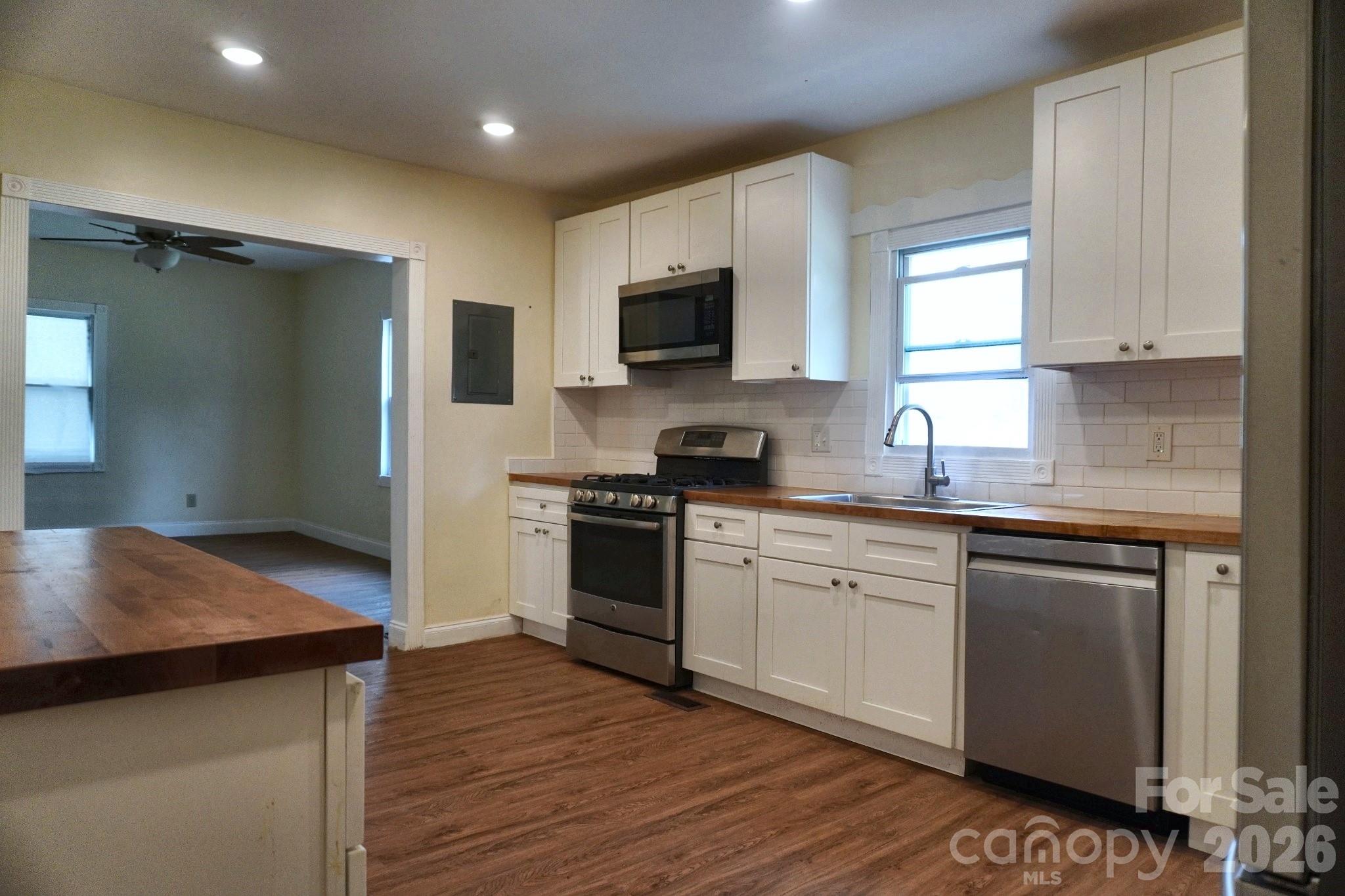 415 E Georgia Avenue — Bessemer City
