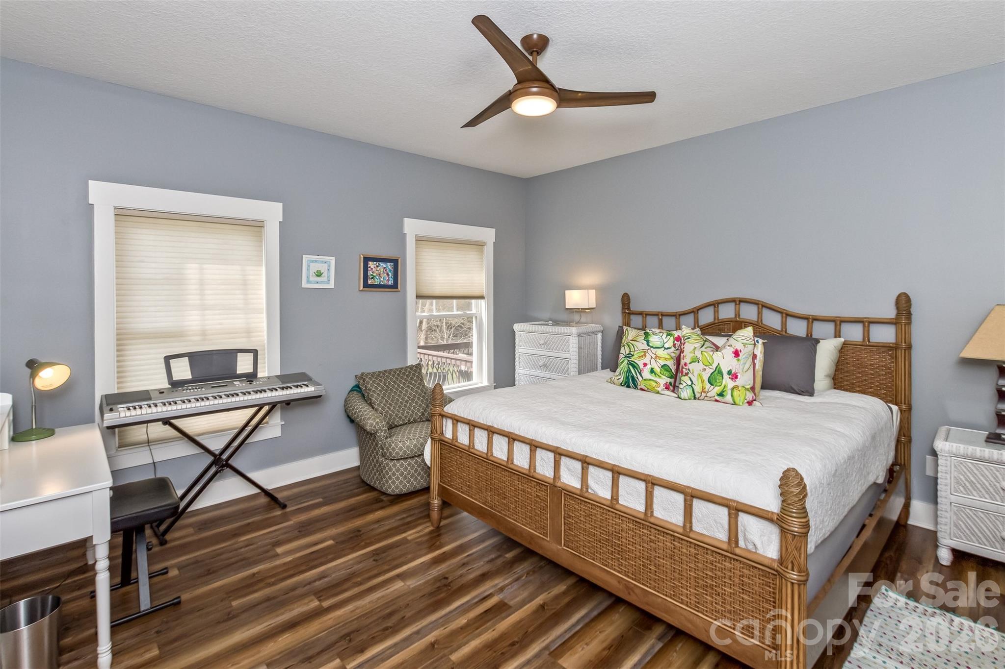 37 Creekside View Drive — Asheville
