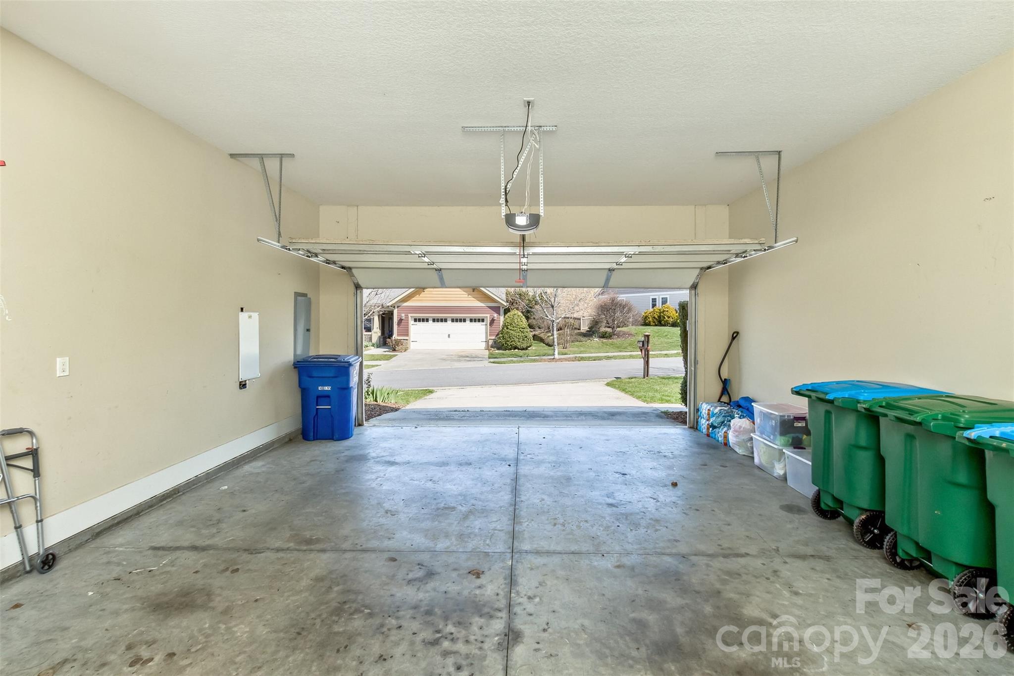 37 Creekside View Drive — Asheville