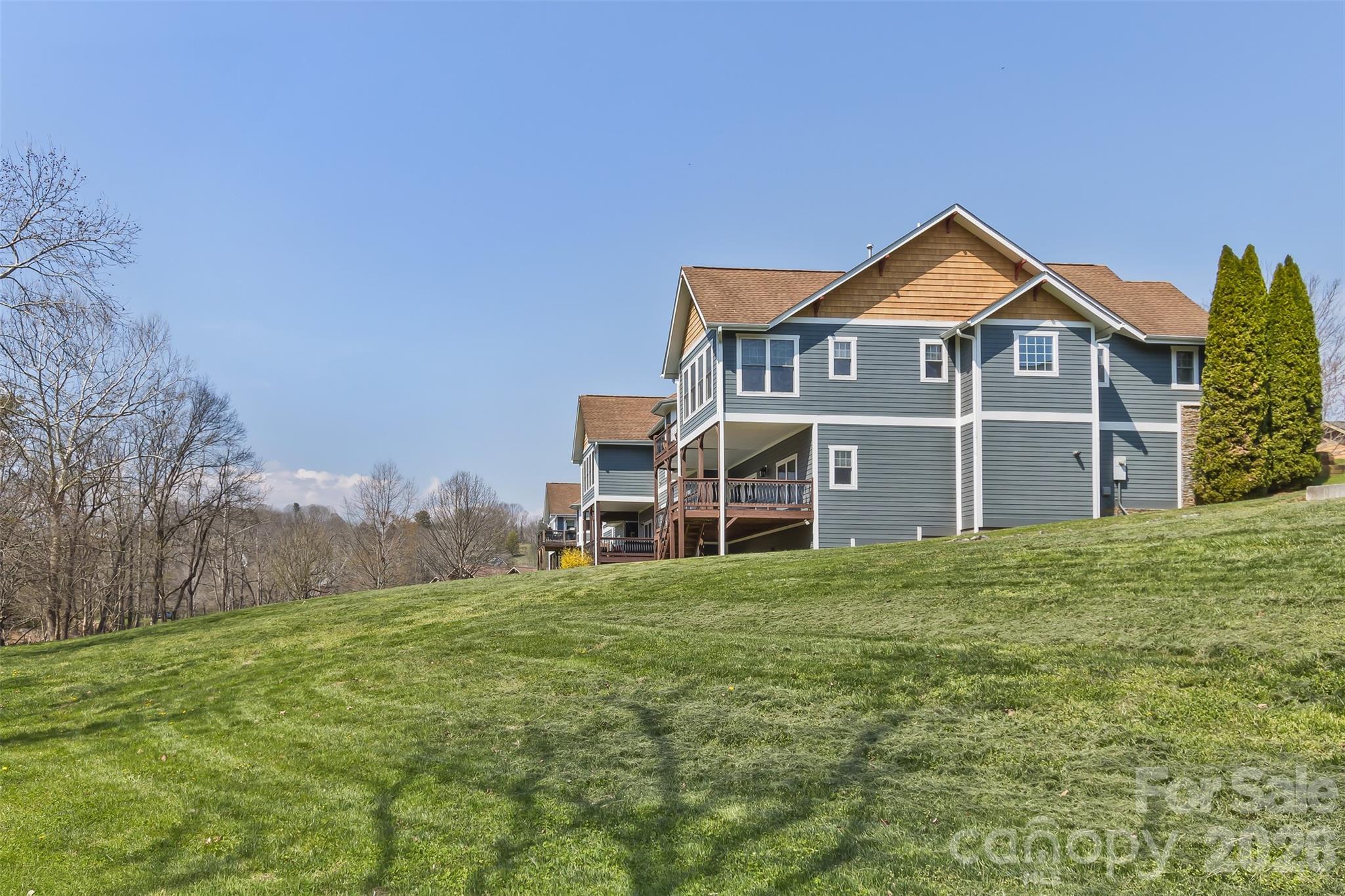 37 Creekside View Drive — Asheville
