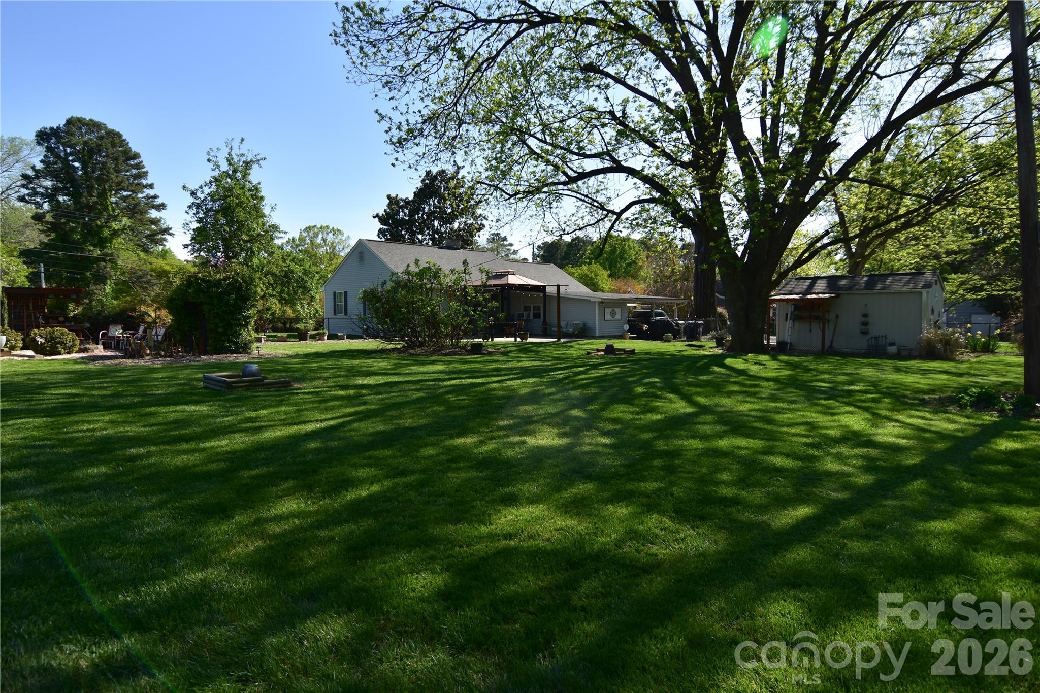 202 Mount Holly Huntersville Road — Huntersville