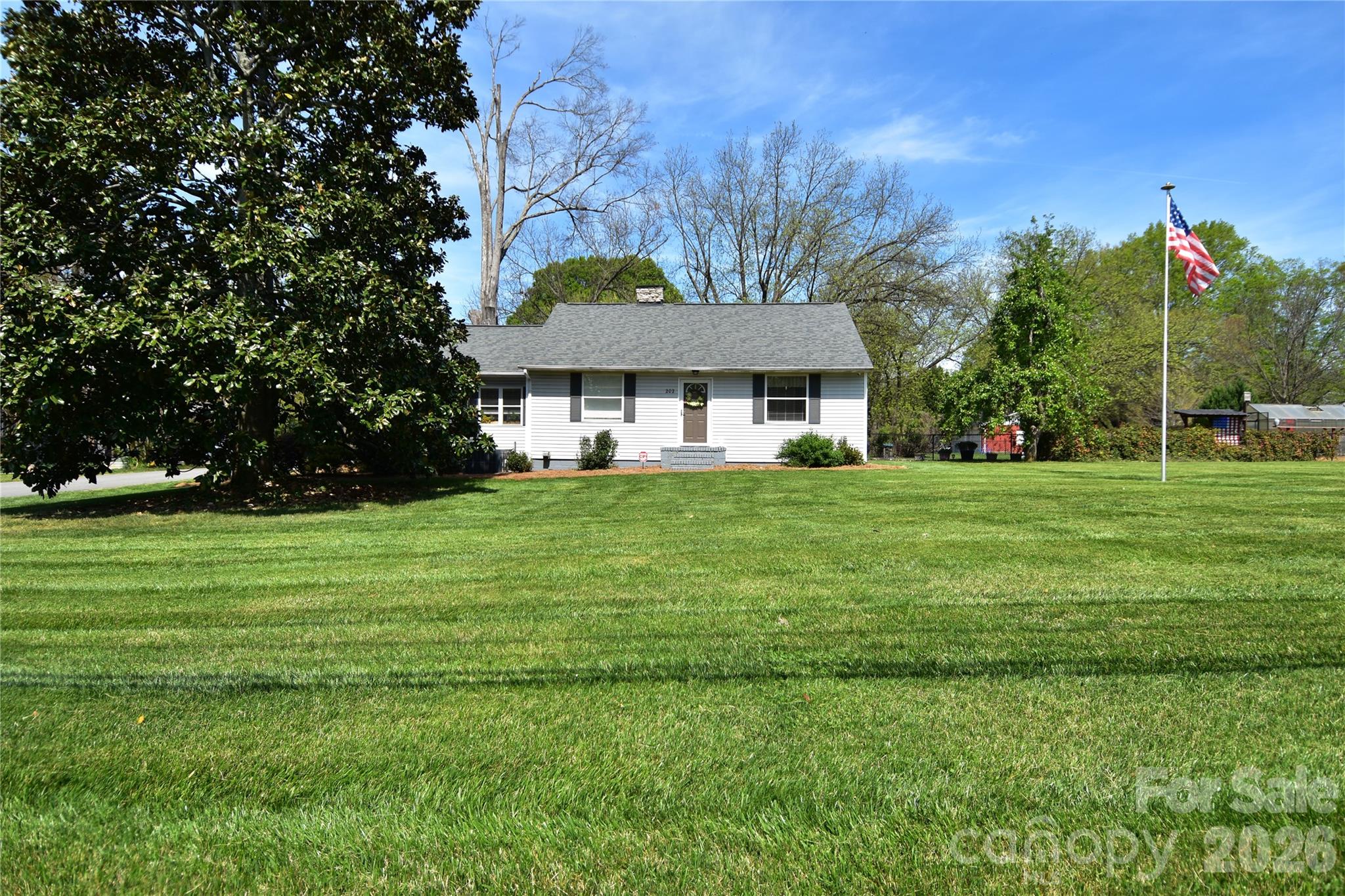 202 Mount Holly Huntersville Road — Huntersville