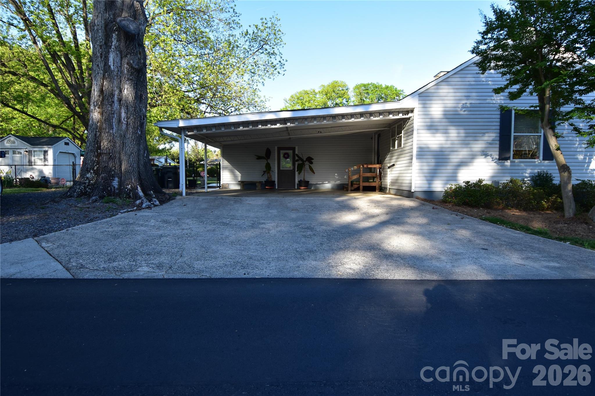 202 Mount Holly Huntersville Road — Huntersville