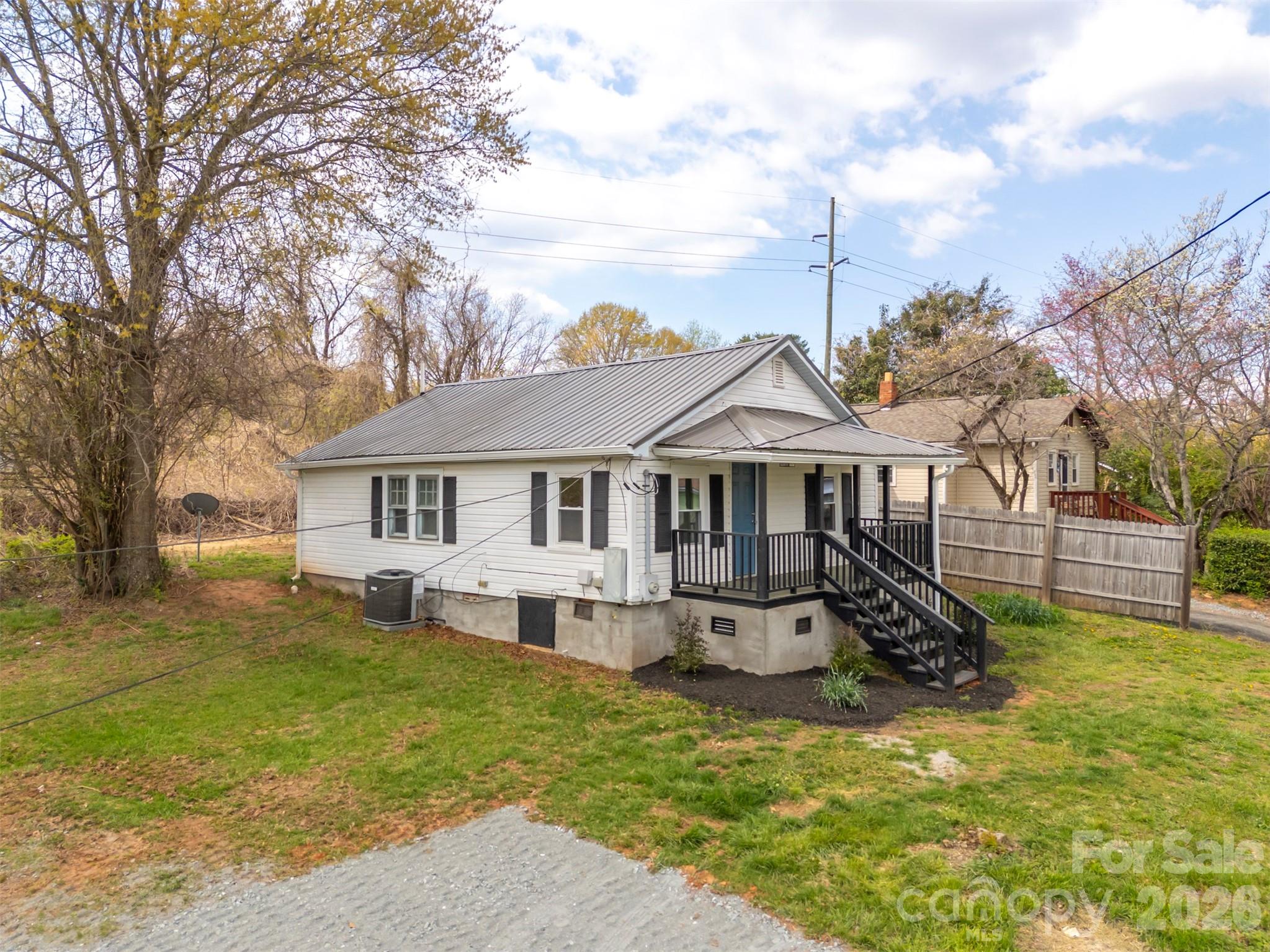 162 E Miller Street — Spindale