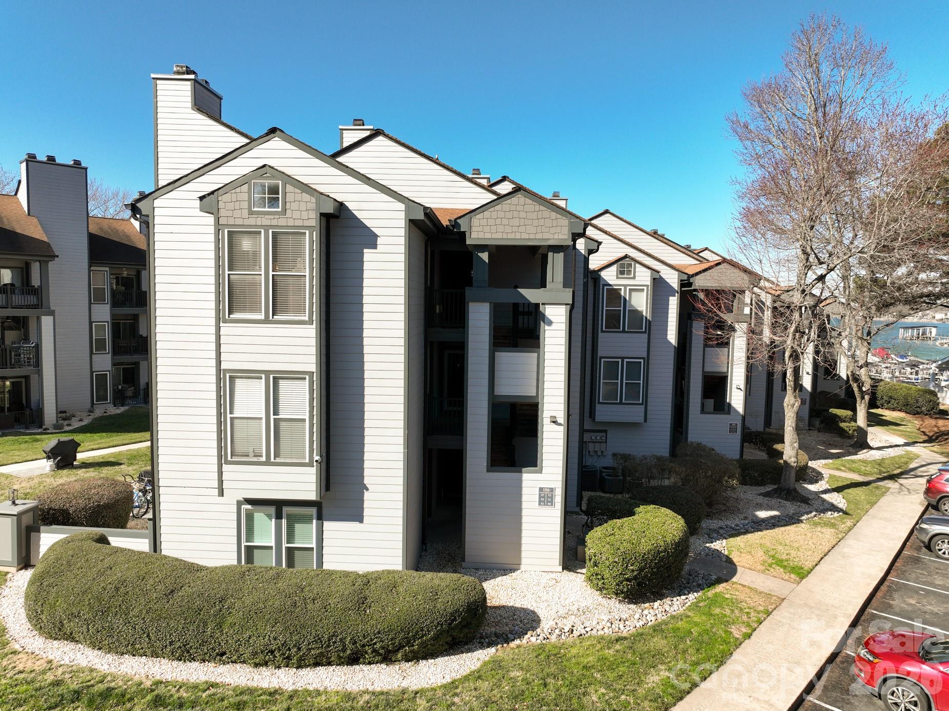 18851 Vineyard Point Lane — Cornelius