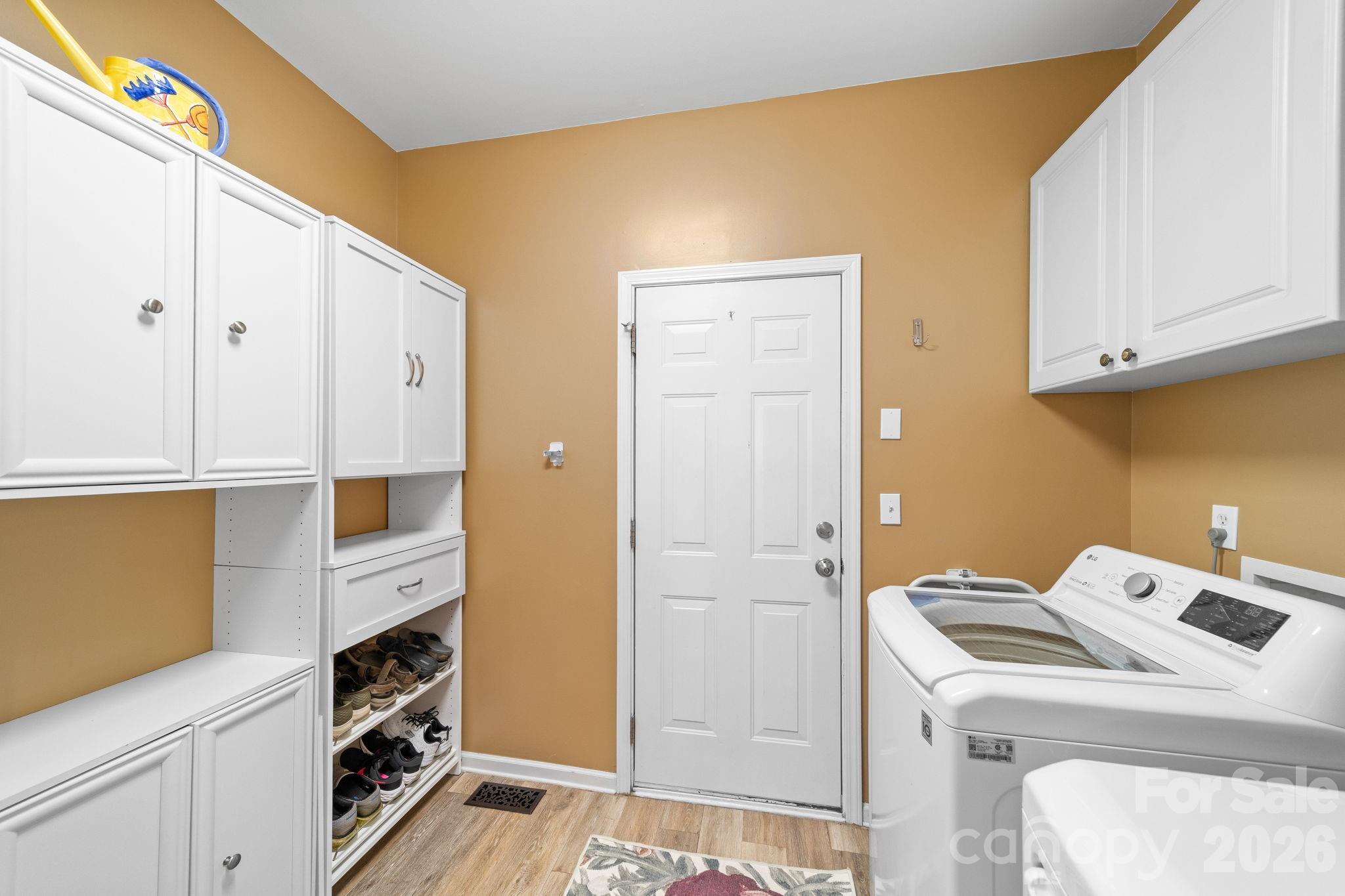 6802 Olde Sycamore Drive — Mint Hill