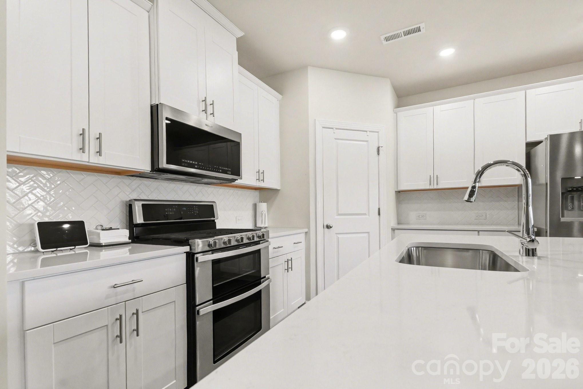 11416 Solstice Way — Huntersville
