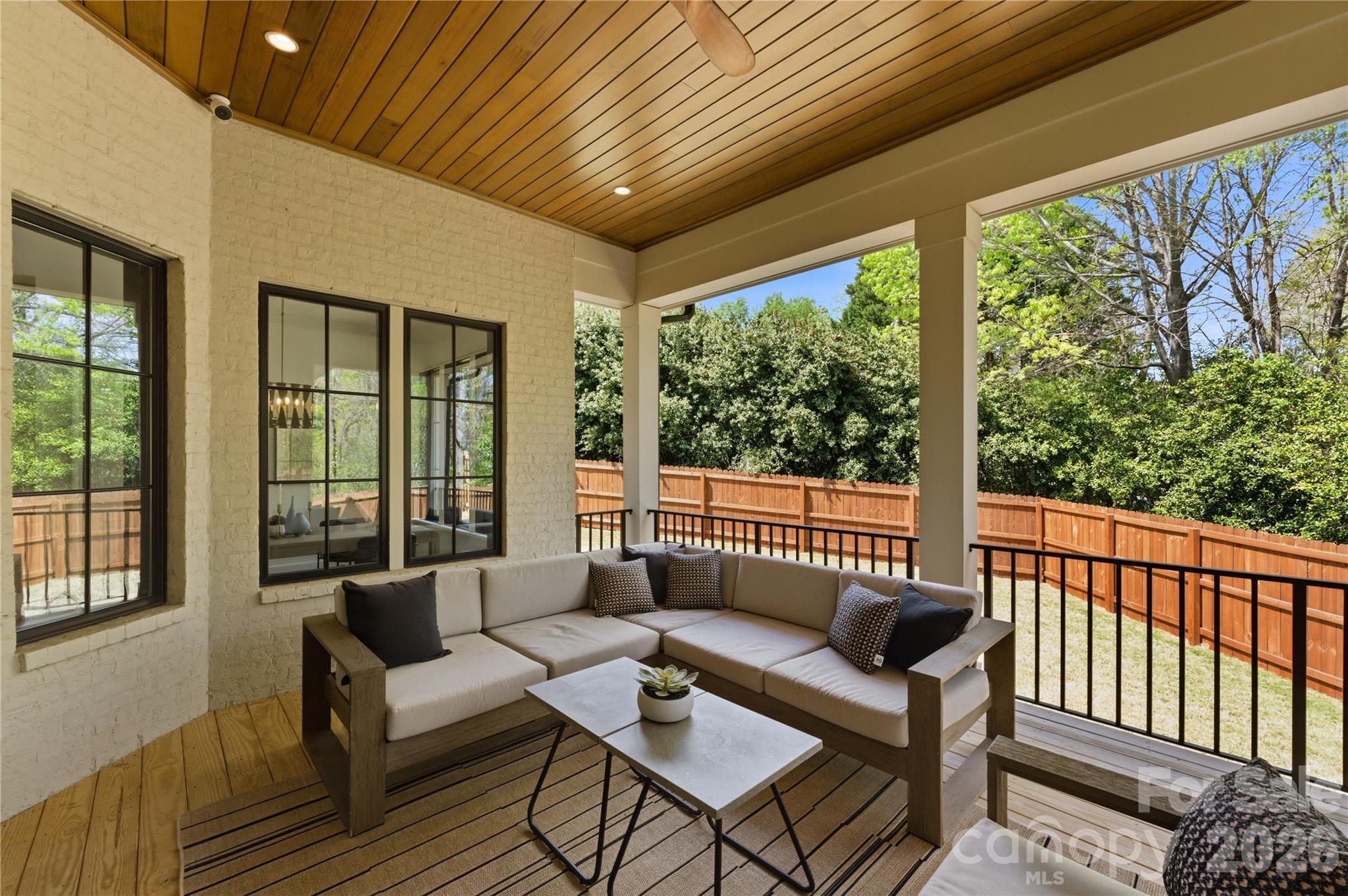 7005 Chateau Bordeaux Lane — Charlotte