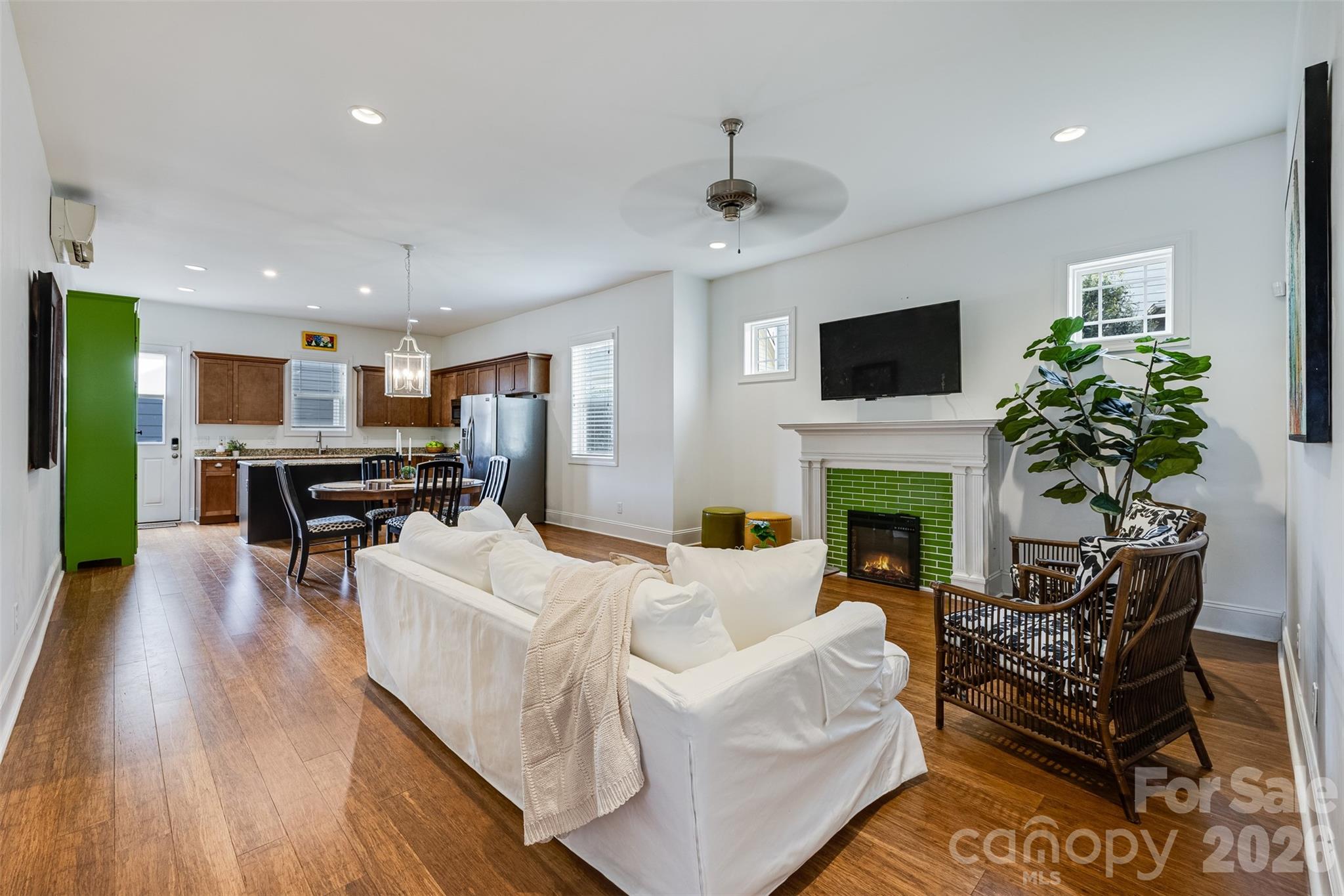 104 Meyers Ridge Road — Cramerton