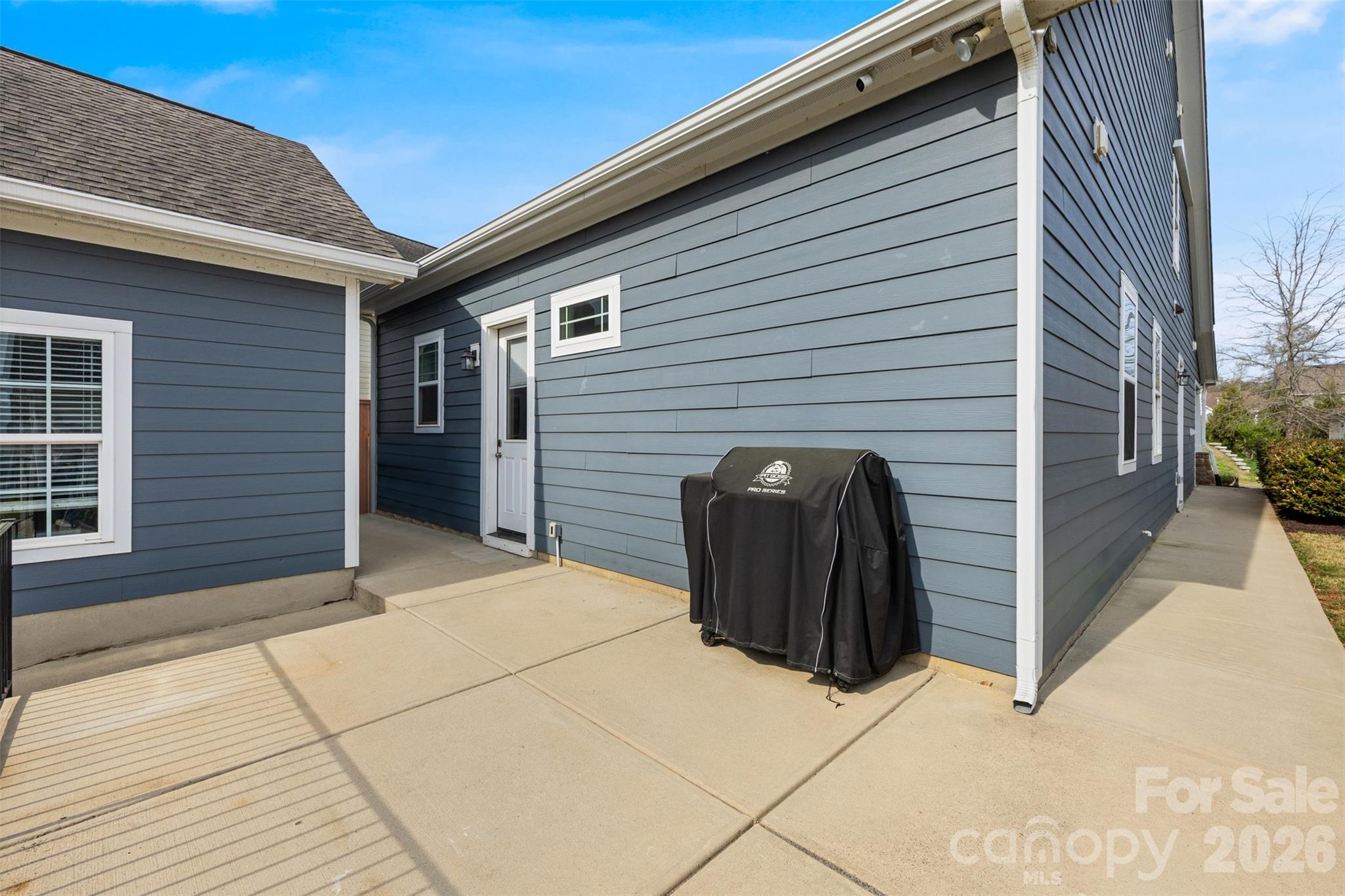 104 Meyers Ridge Road — Cramerton