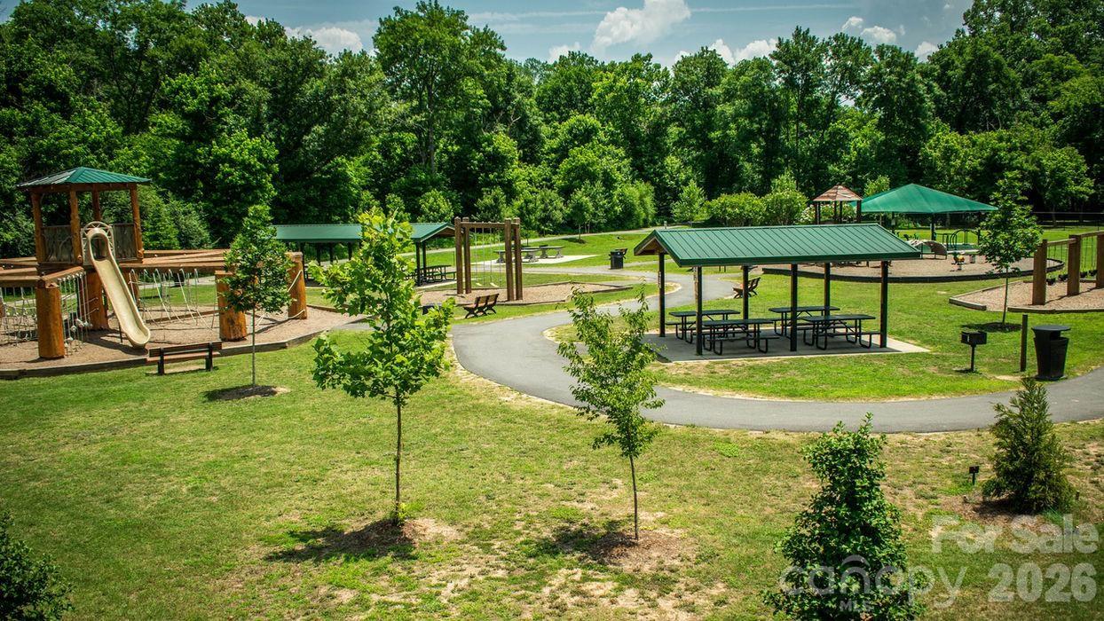 104 Meyers Ridge Road — Cramerton