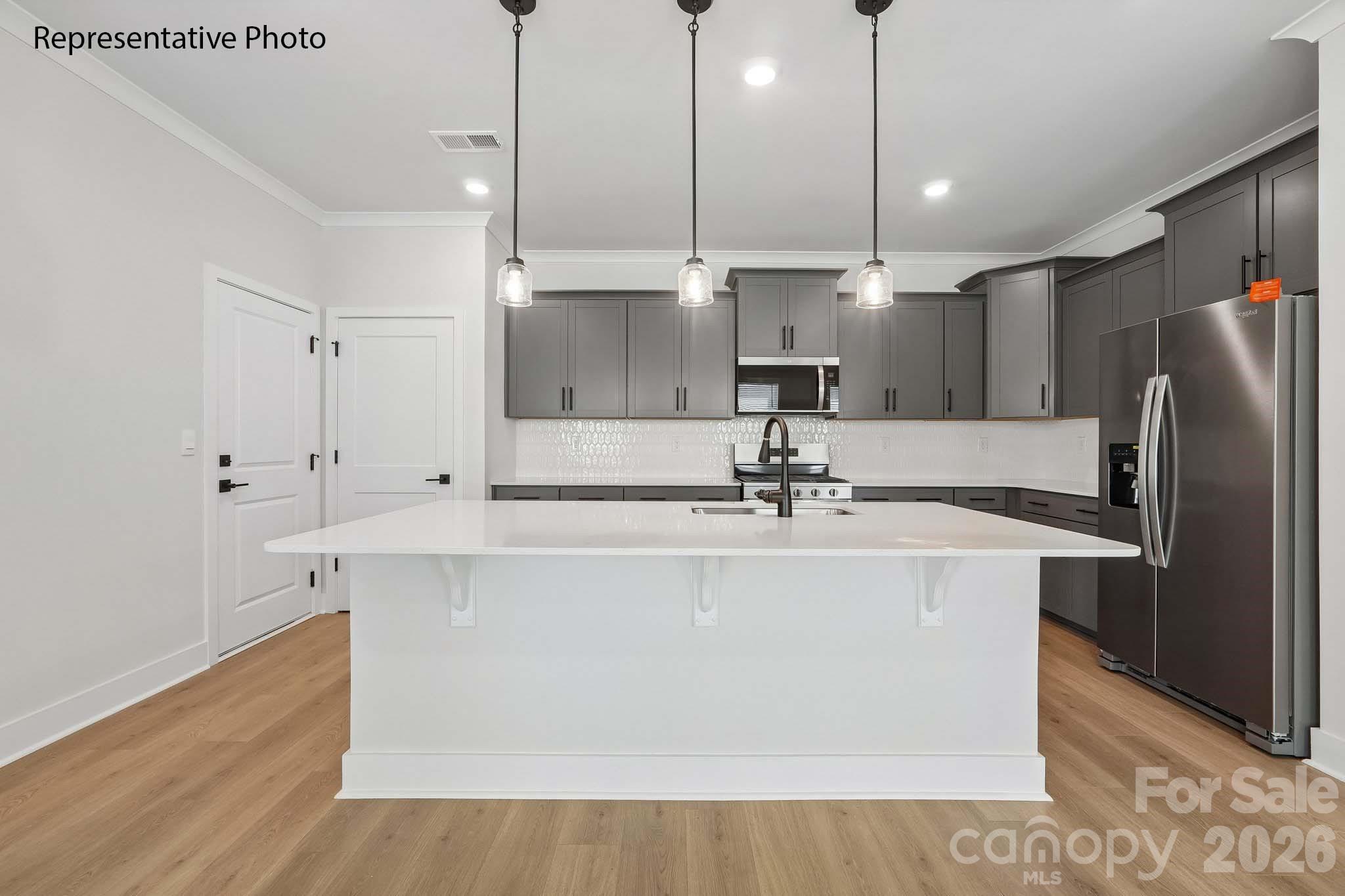 9332 Carver Avenue — Huntersville