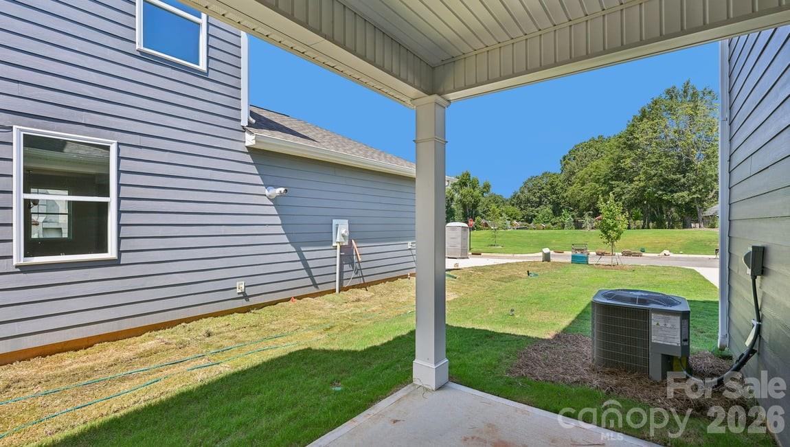 9332 Carver Avenue — Huntersville