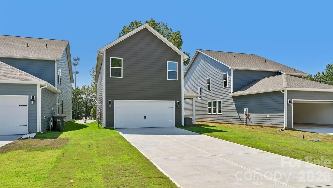 9332 Carver Avenue — Huntersville