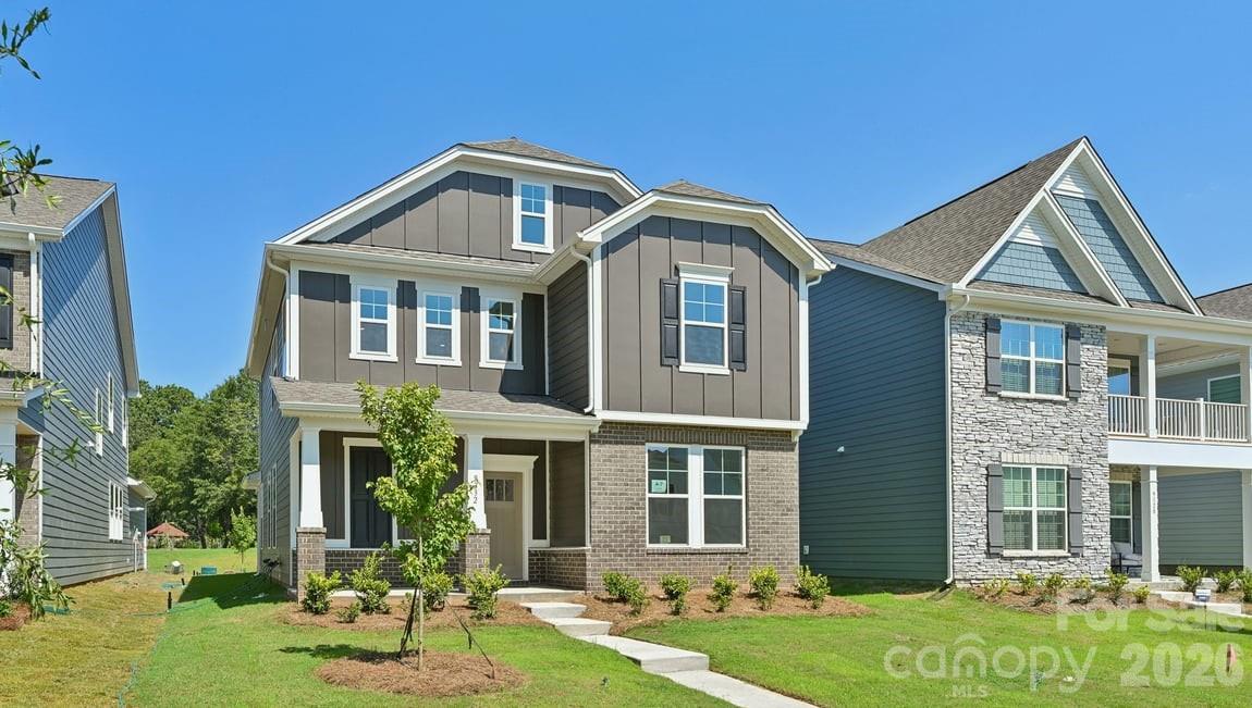 9332 Carver Avenue — Huntersville