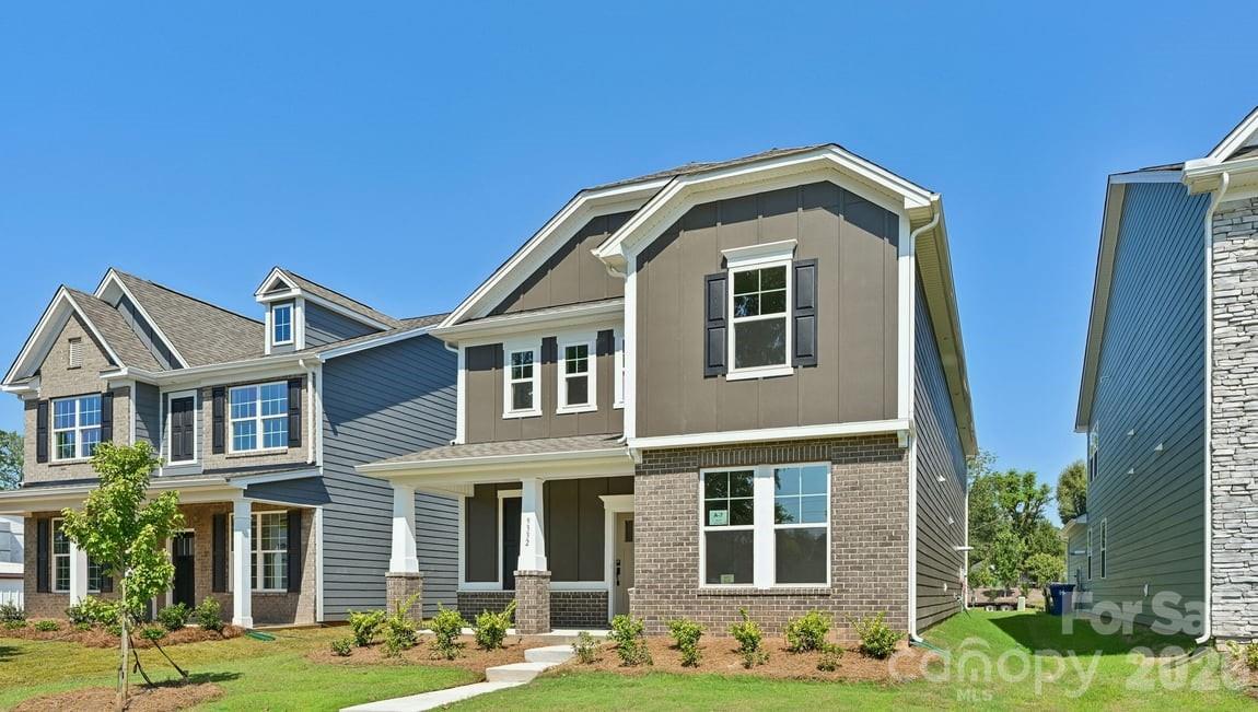9332 Carver Avenue — Huntersville