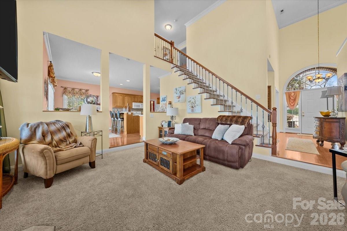 704 Shoreline Drive — New London