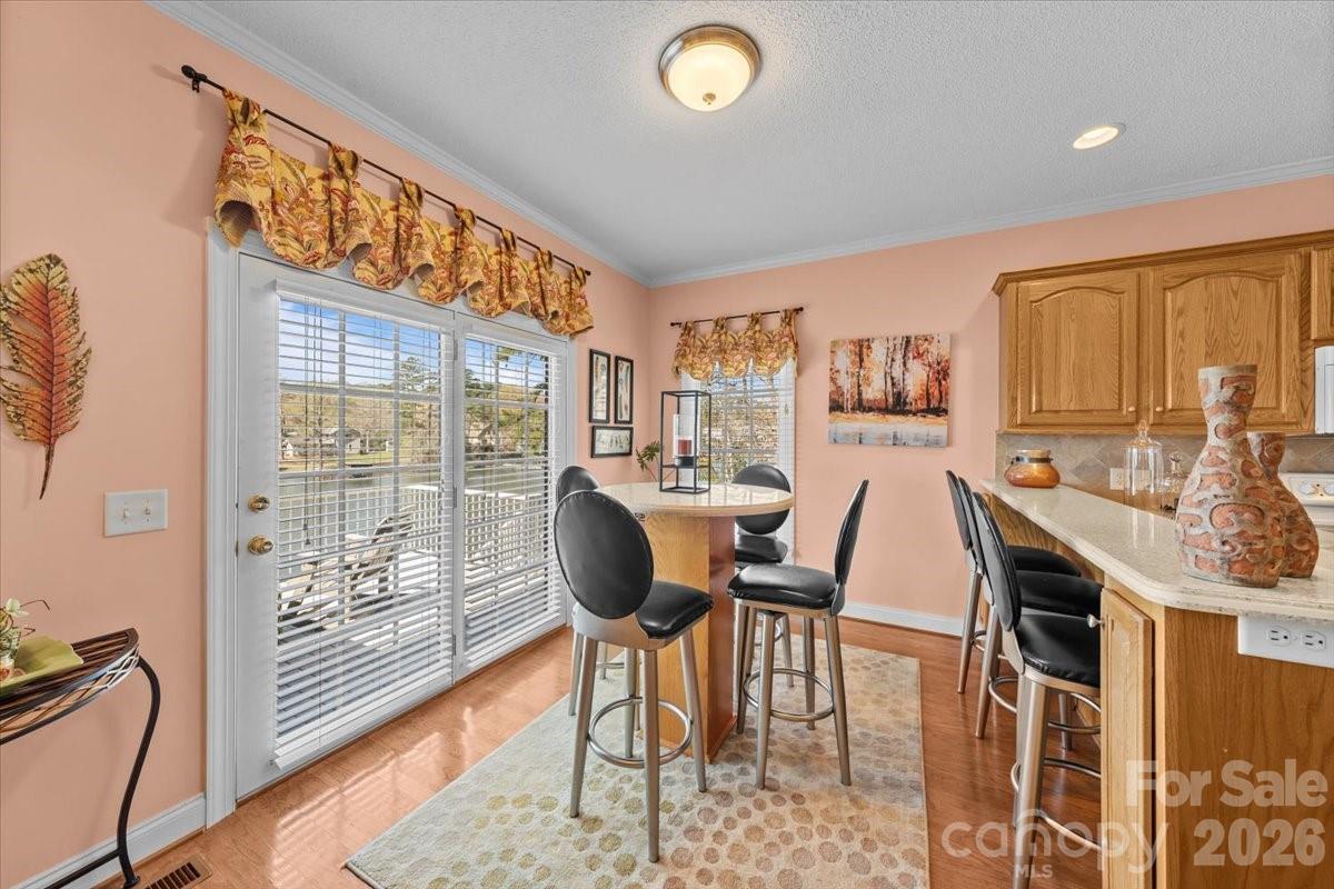 704 Shoreline Drive — New London