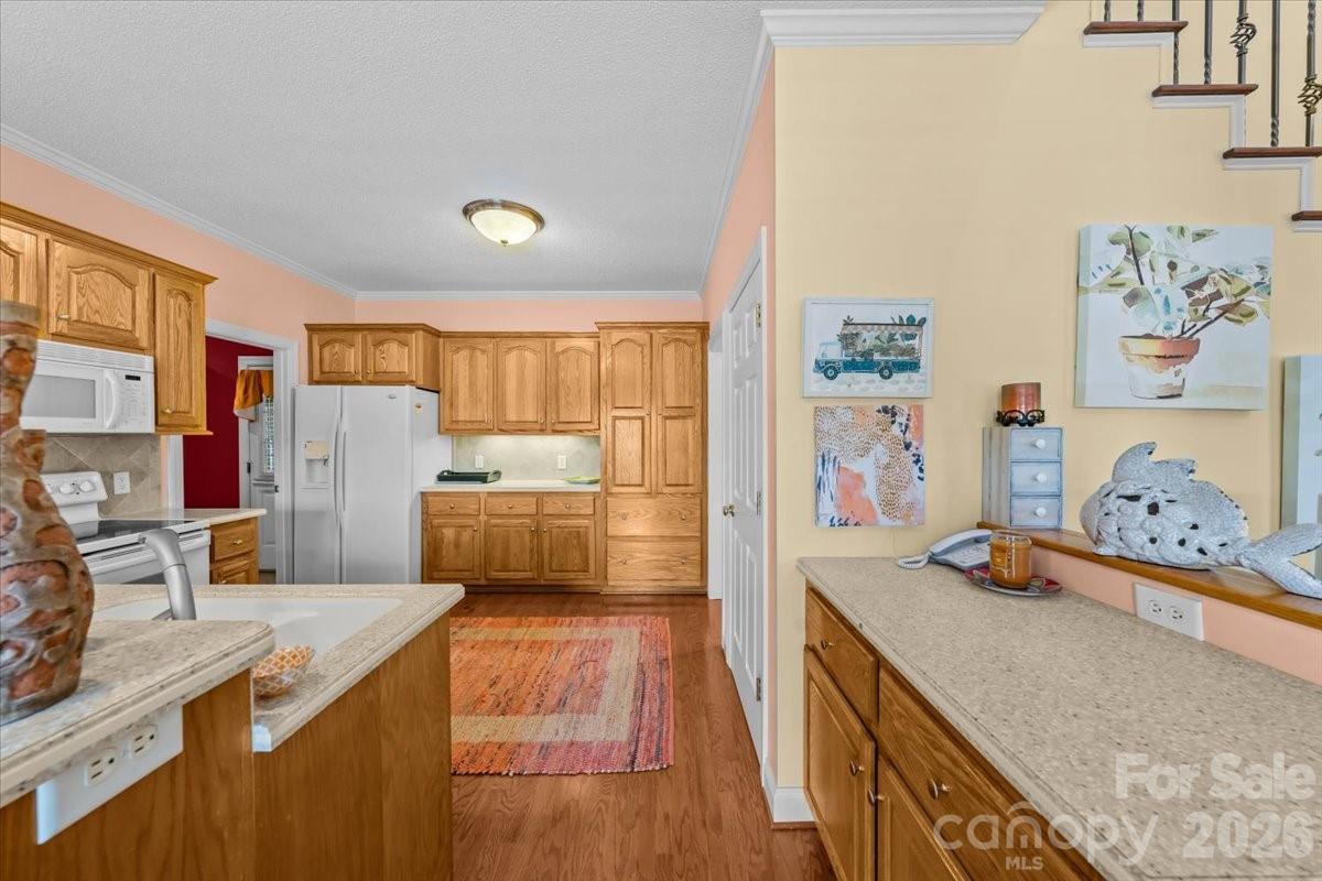 704 Shoreline Drive — New London