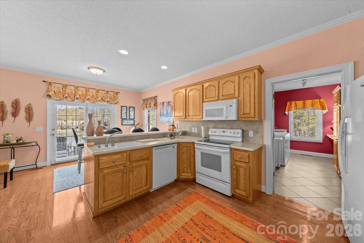 704 Shoreline Drive — New London