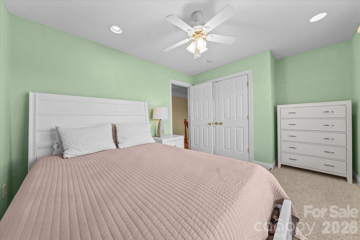 704 Shoreline Drive — New London