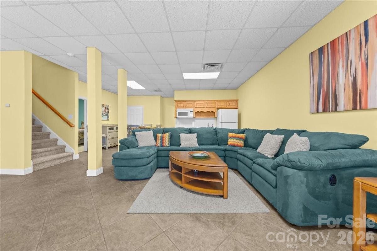 704 Shoreline Drive — New London