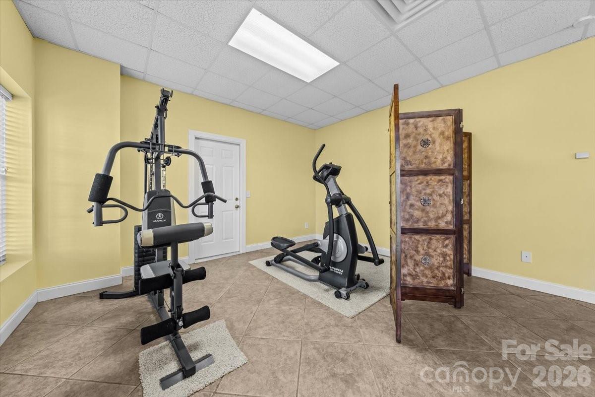 704 Shoreline Drive — New London