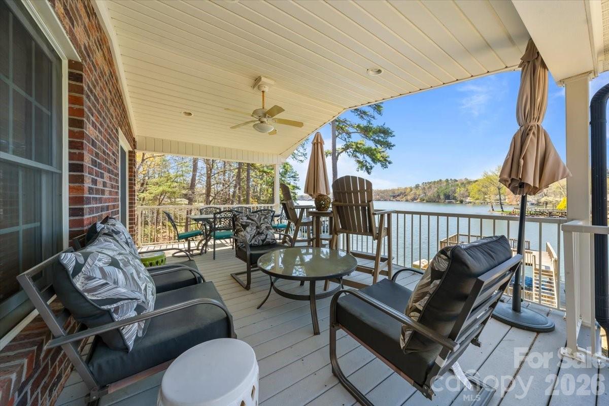 704 Shoreline Drive — New London