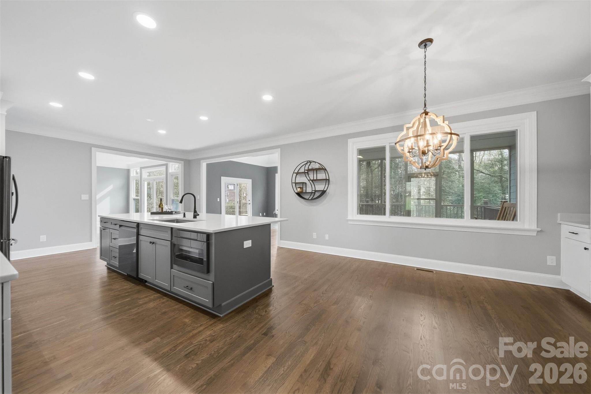 3916 2nd Street Drive NW — Hickory