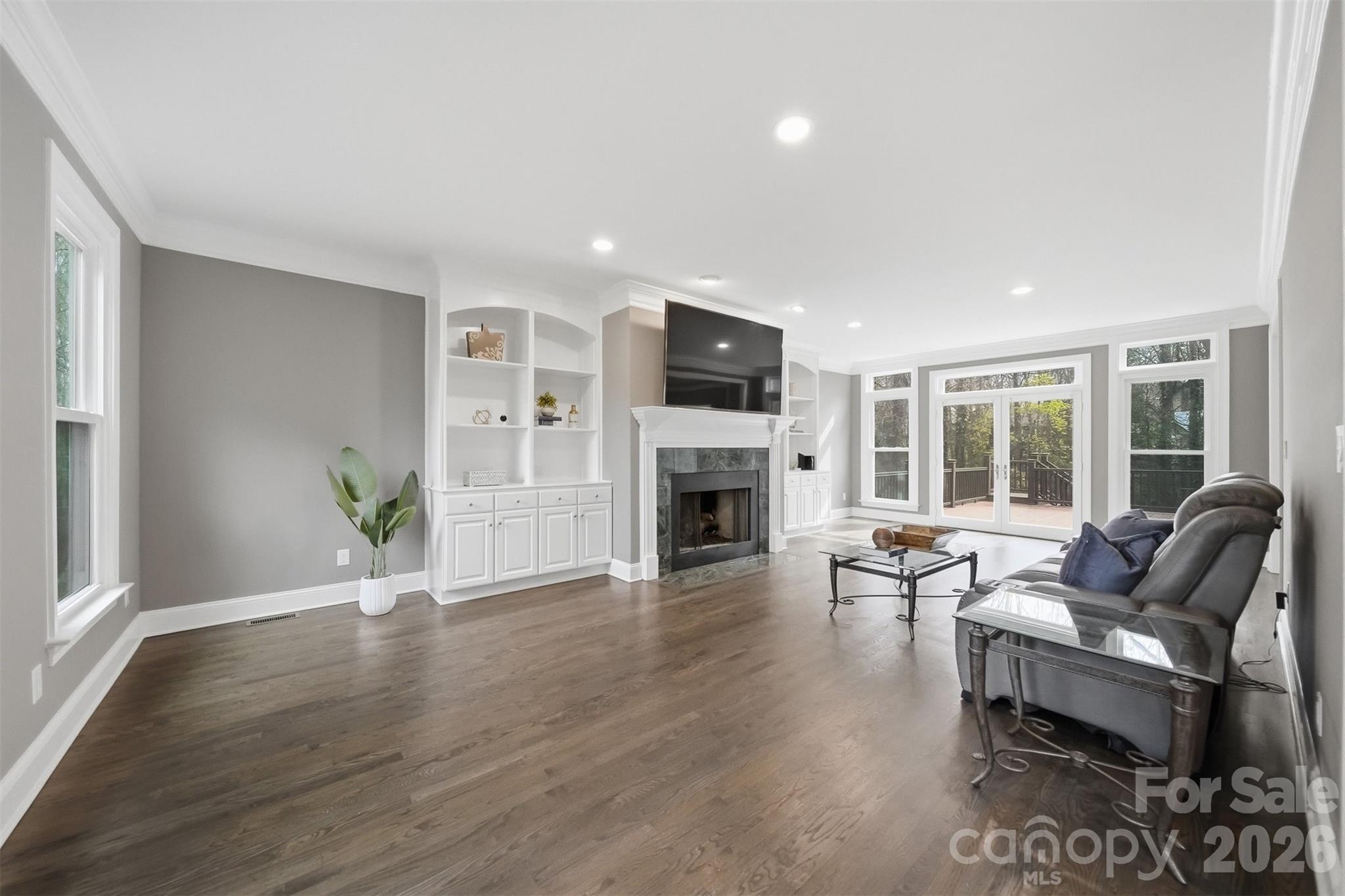 3916 2nd Street Drive NW — Hickory