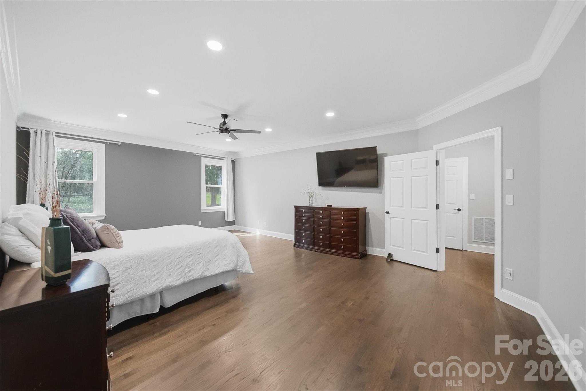 3916 2nd Street Drive NW — Hickory