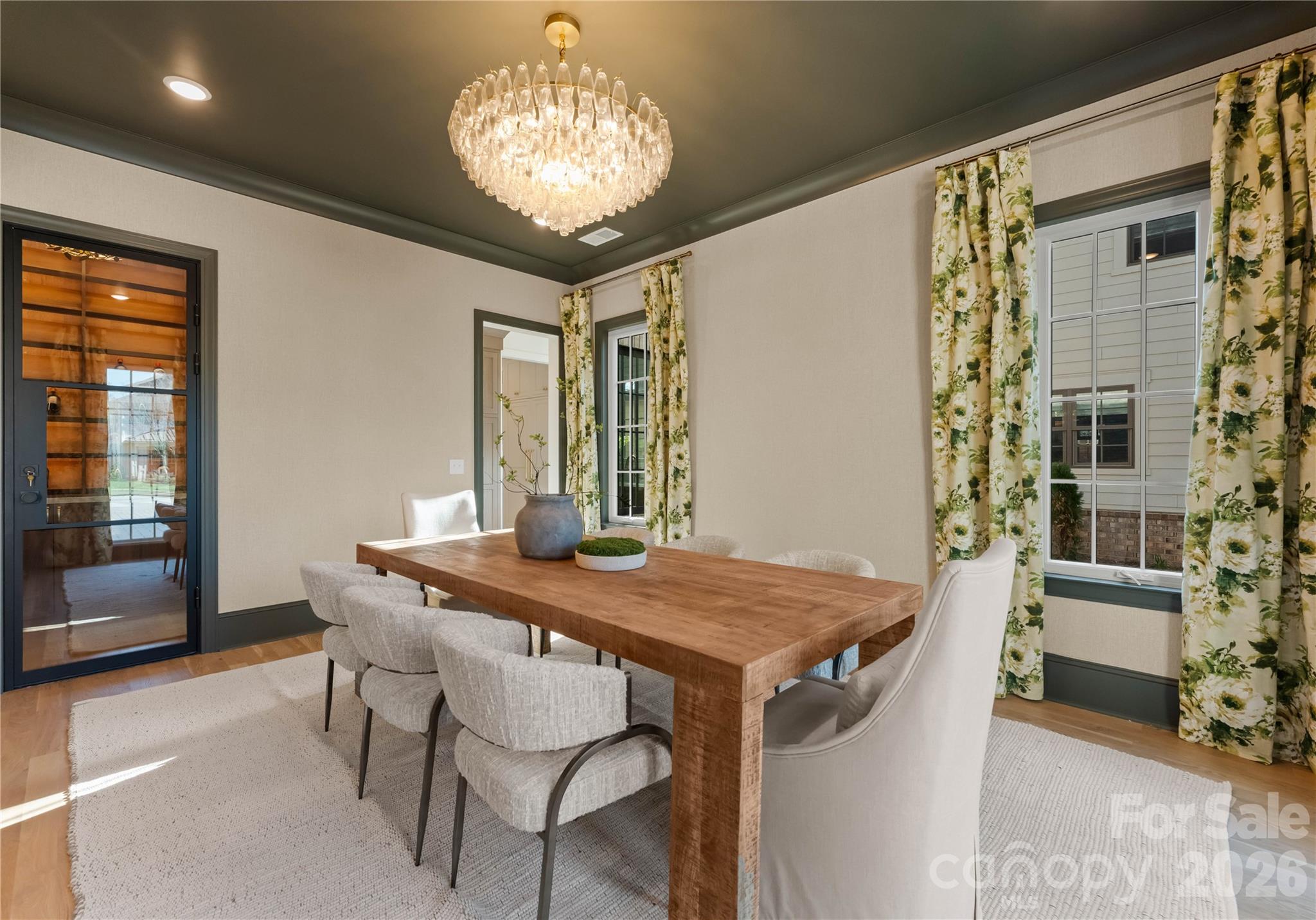 154 N Canterbury Road — Charlotte